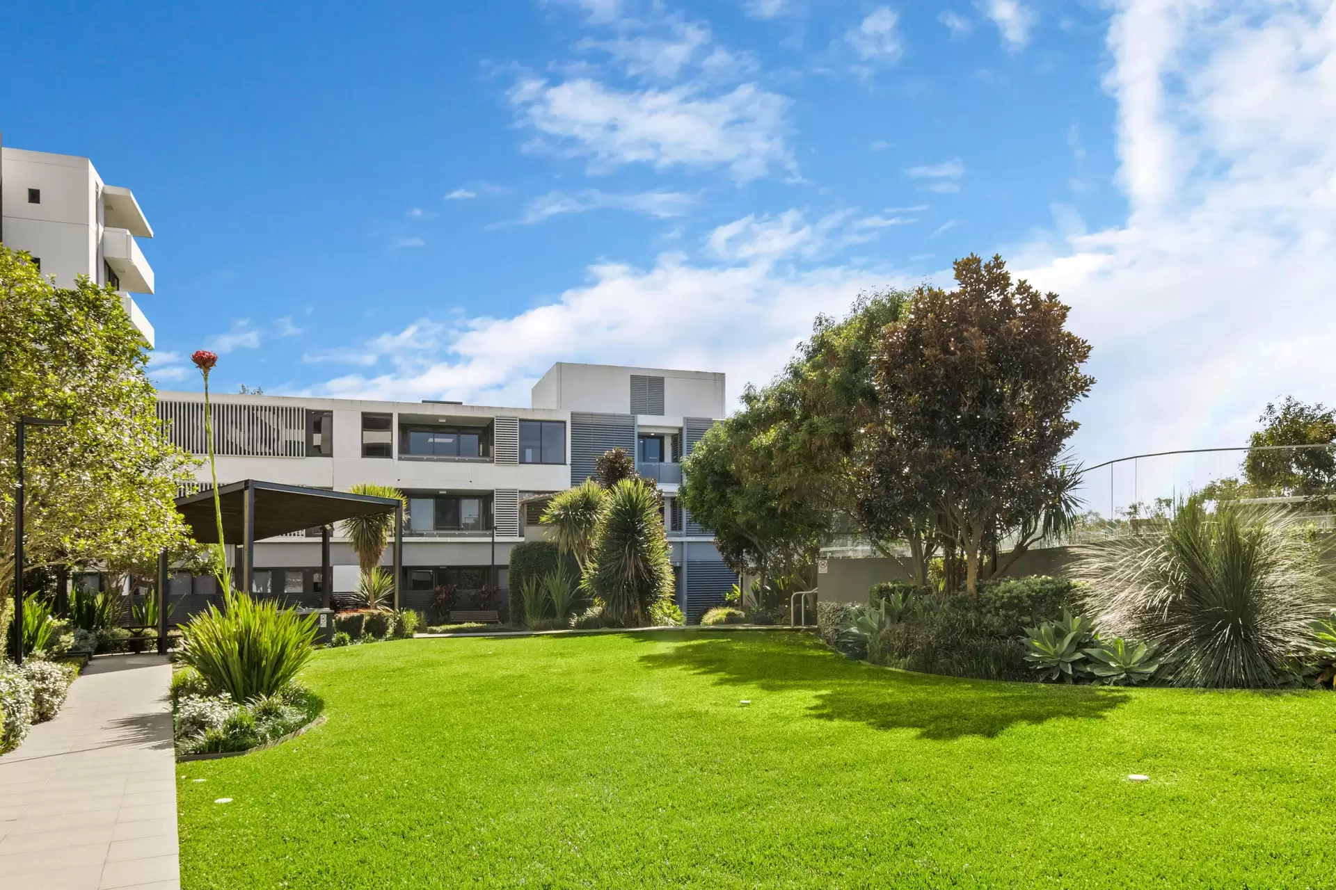 727/2A Betty Cuthbert Avenue, Sydney Olympic Park Sold by Chidiac Realty - image 1