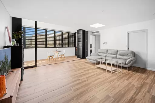727/2A Betty Cuthbert Avenue, Sydney Olympic Park Sold by Chidiac Realty
