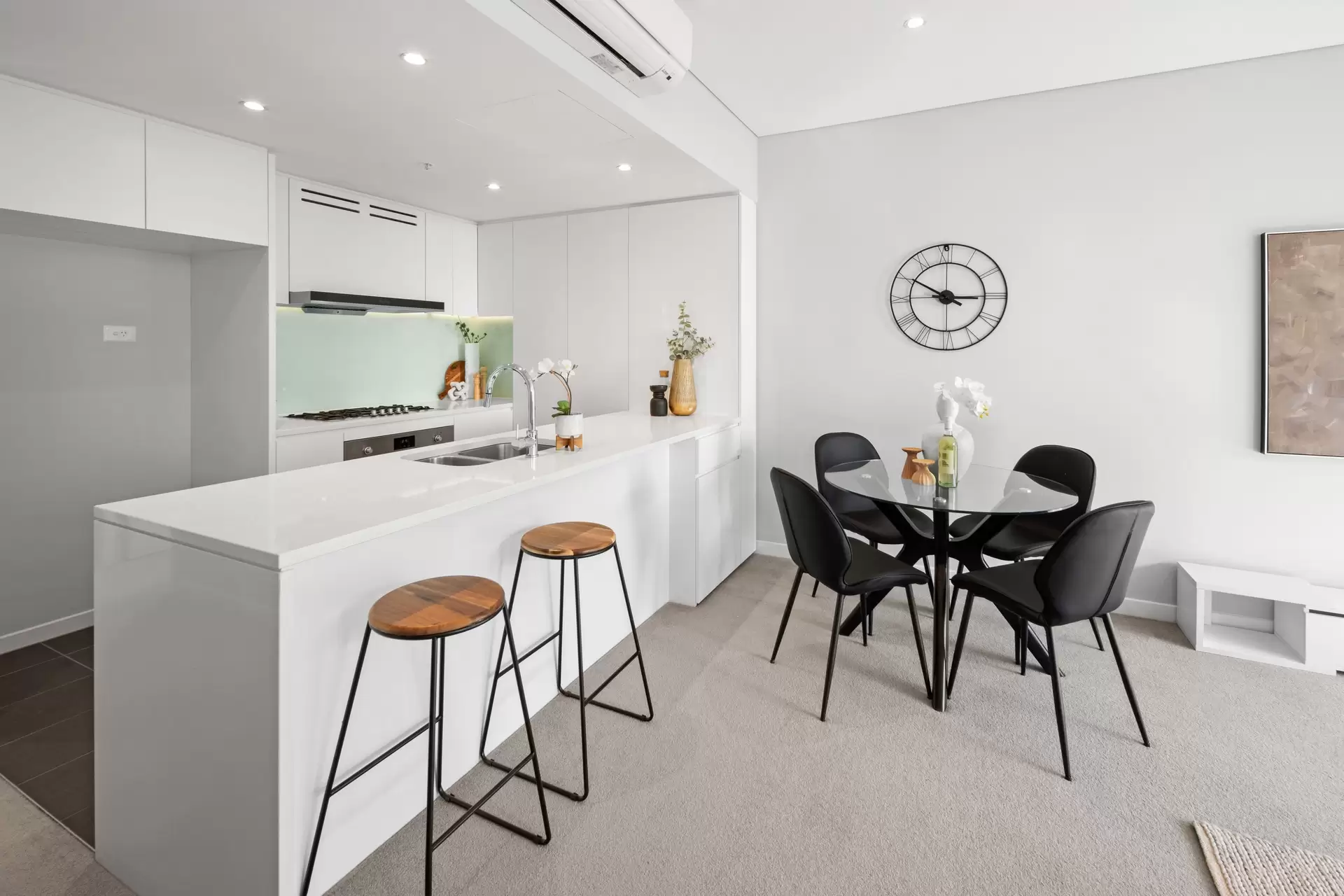 2015/18 Footbridge Boulevard, Wentworth Point Sold by Chidiac Realty - image 1