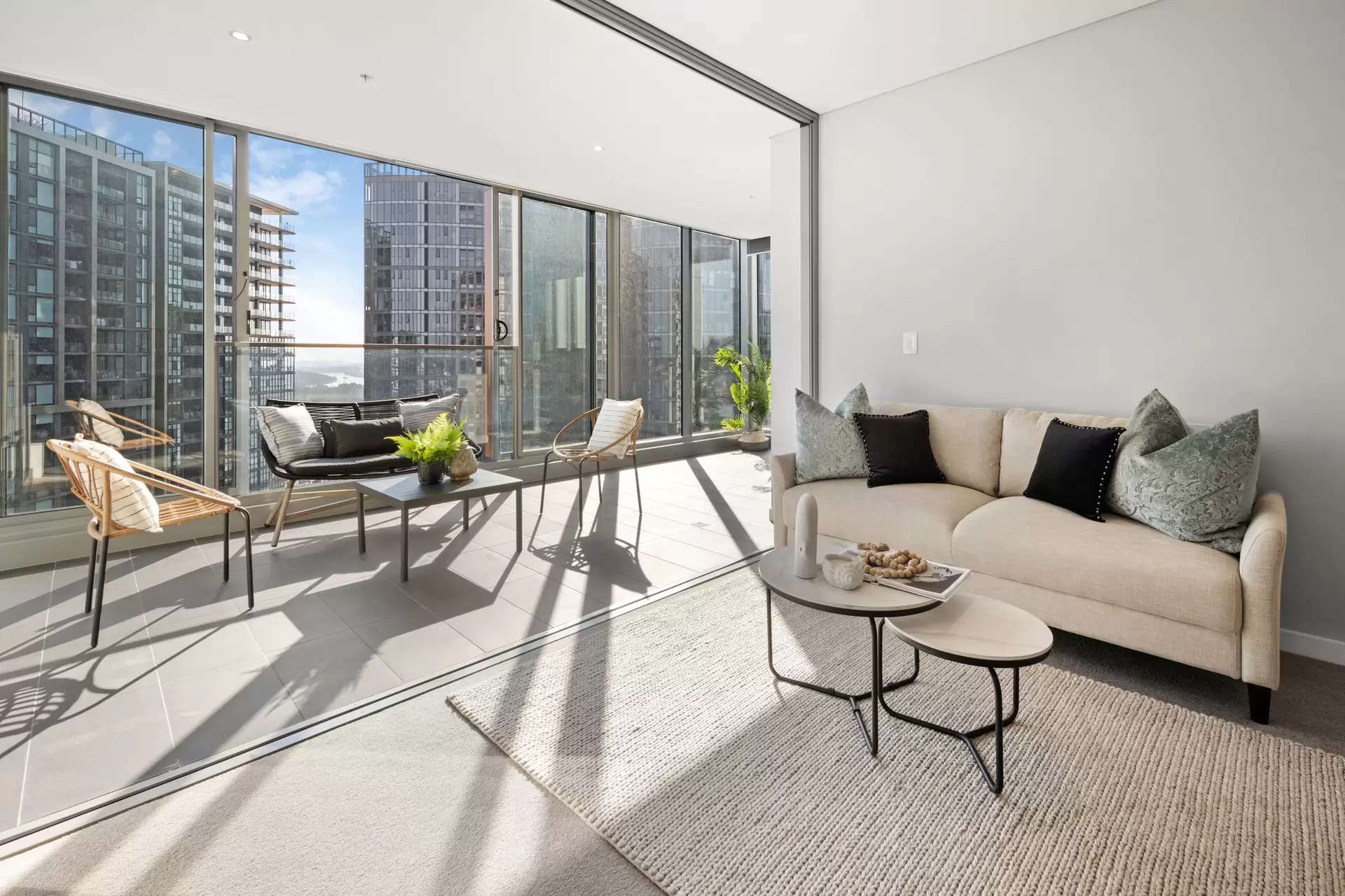 2015/18 Footbridge Boulevard, Wentworth Point Sold by Chidiac Realty - image 1