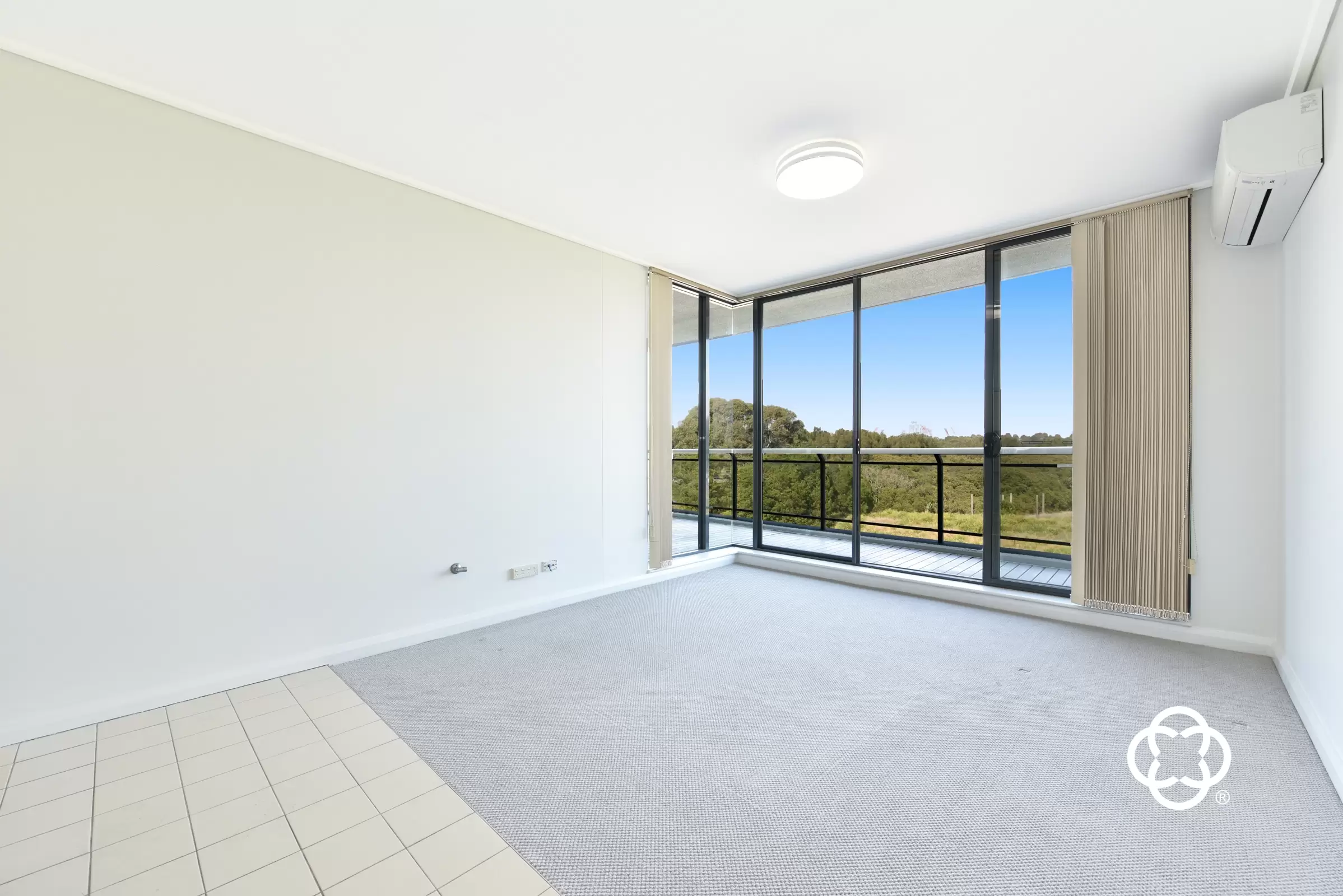 111/27 Bennelong Parkway, Wentworth Point Leased by Chidiac Realty - image 1
