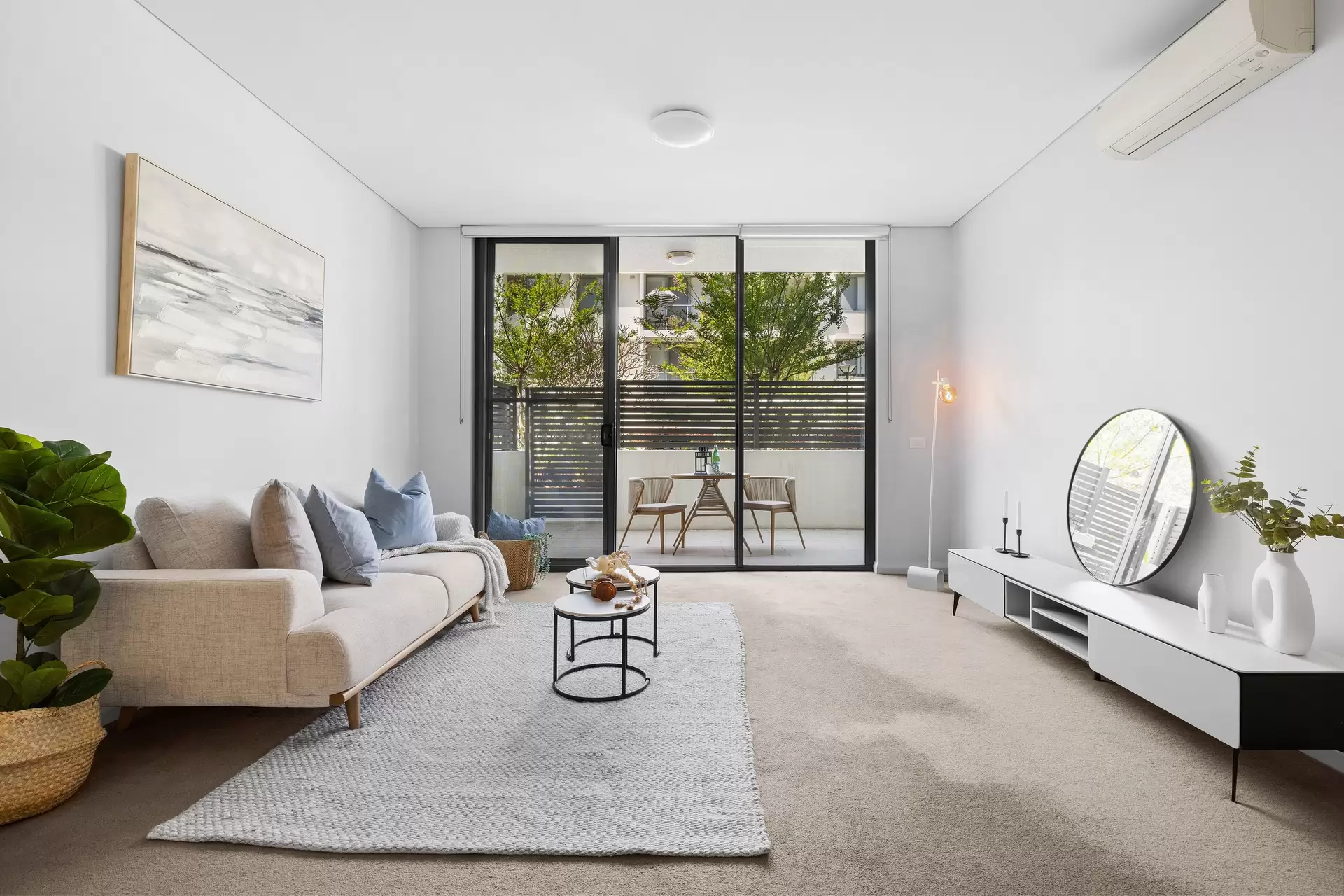 205/8 Marine Parade, Wentworth Point Sold by Chidiac Realty - image 1