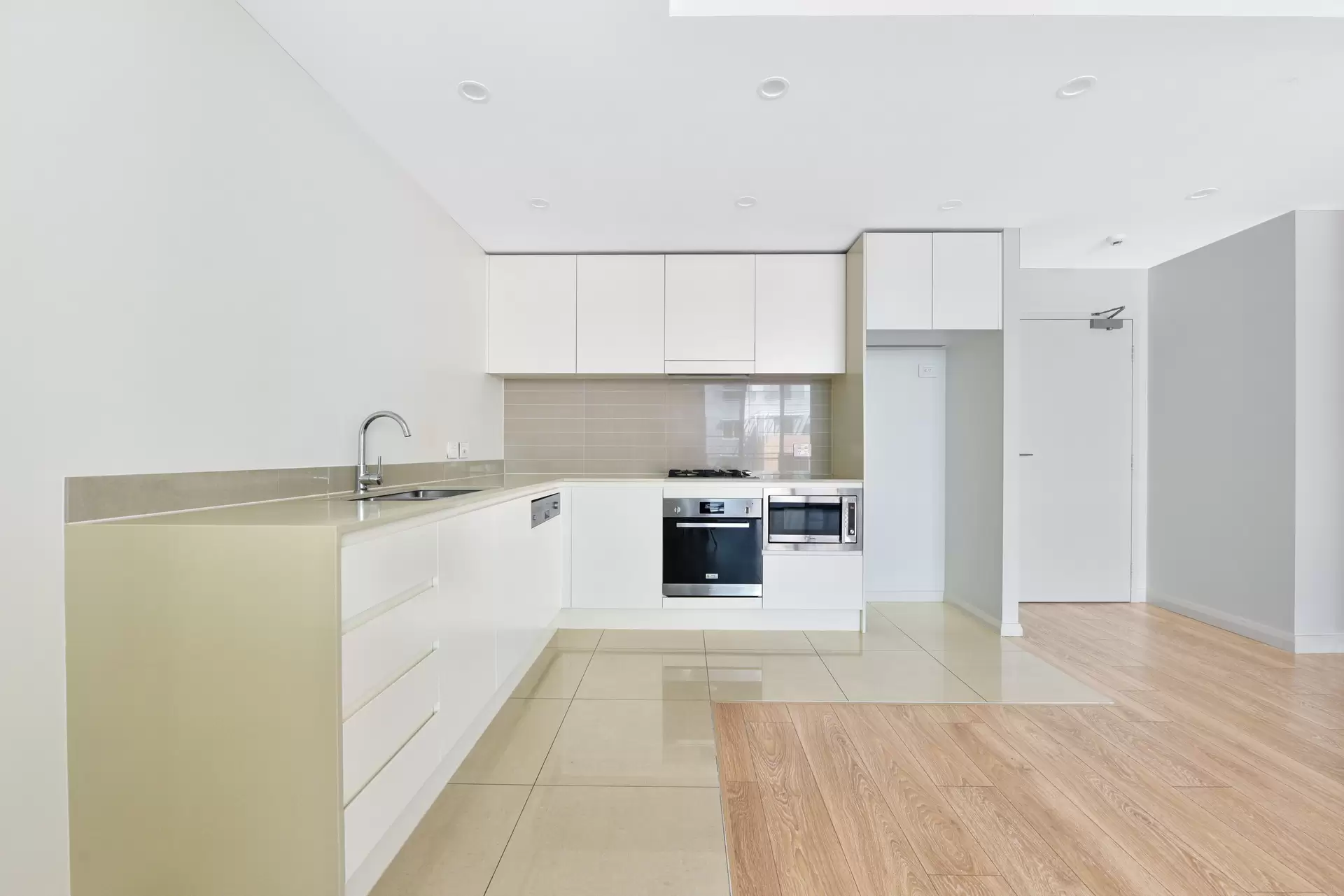 440/21 Marine Parade, Wentworth Point Sold by Chidiac Realty - image 1