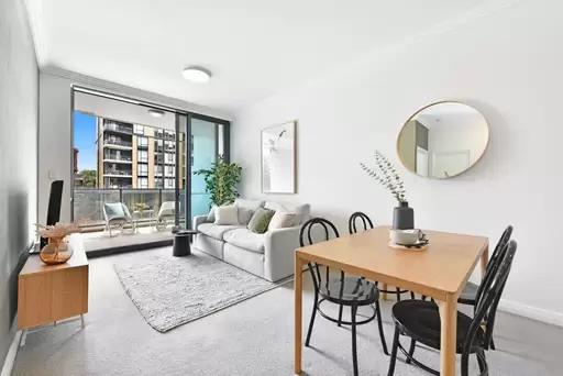 303/53 Hill Road, Wentworth Point Sold by Chidiac Realty