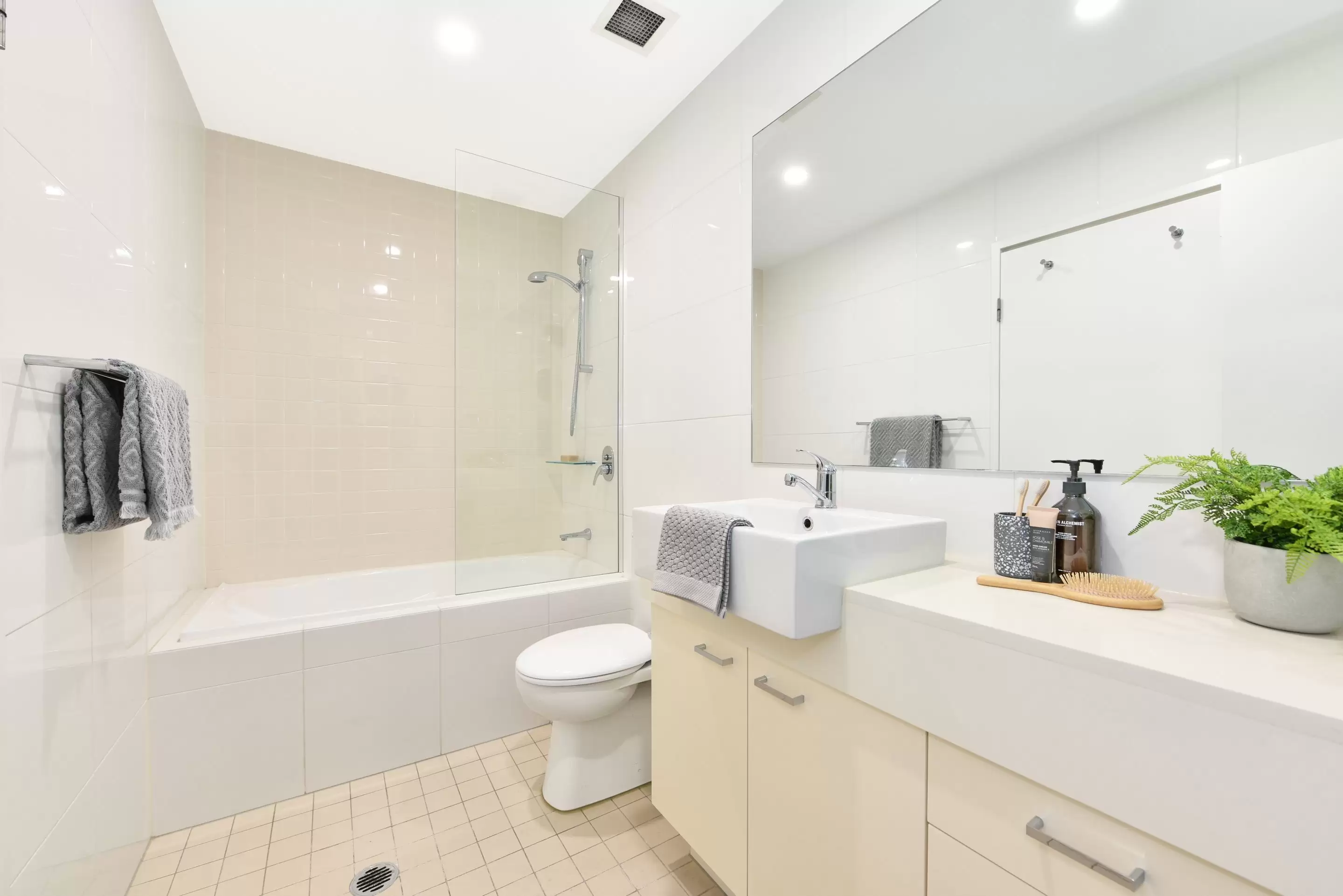 606/6 Nuvolari Place, Wentworth Point Sold by Chidiac Realty - image 8