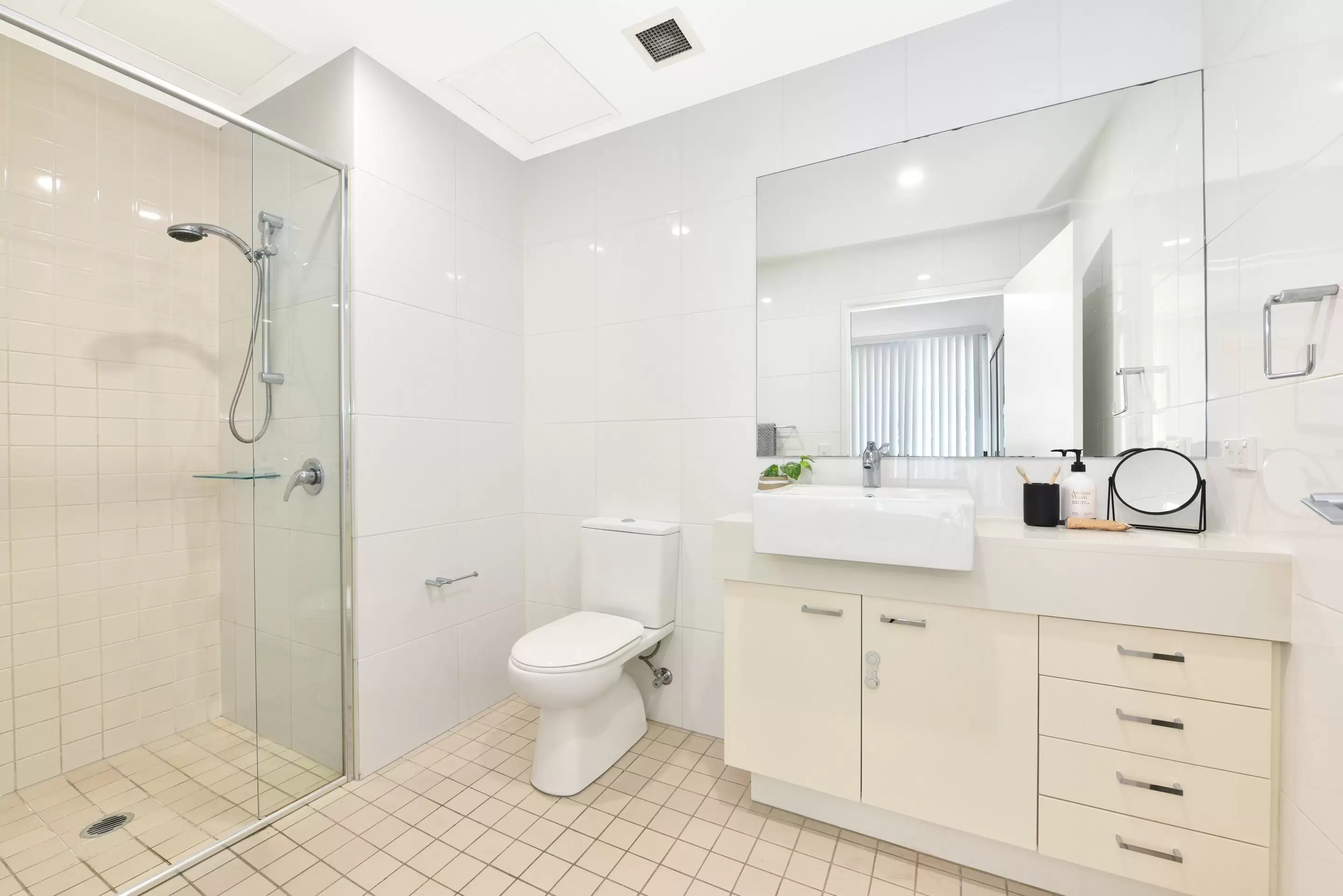 606/6 Nuvolari Place, Wentworth Point Sold by Chidiac Realty - image 7