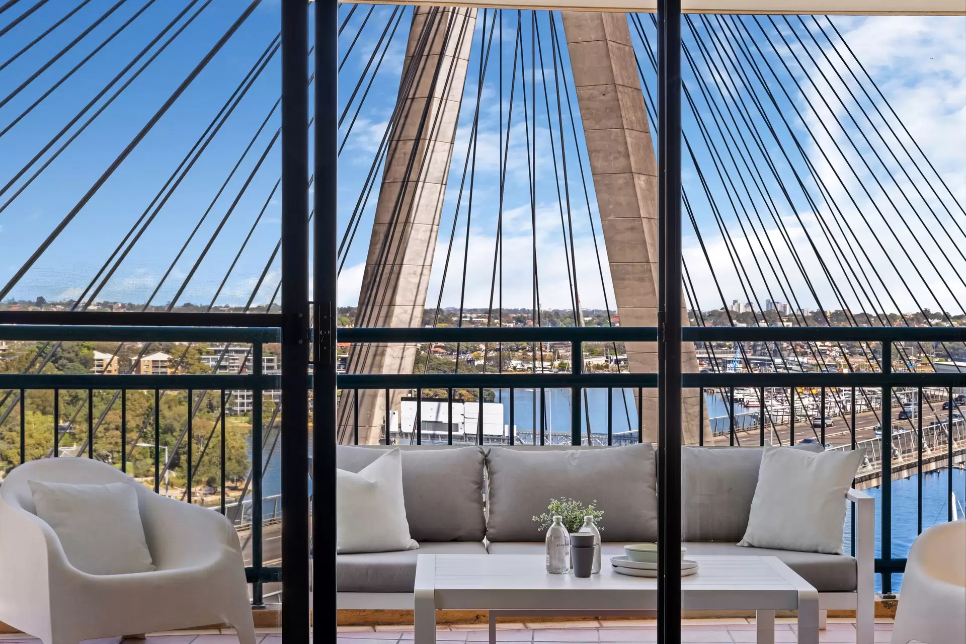 97/122 Saunders Street, Pyrmont Sold by Chidiac Realty - image 1