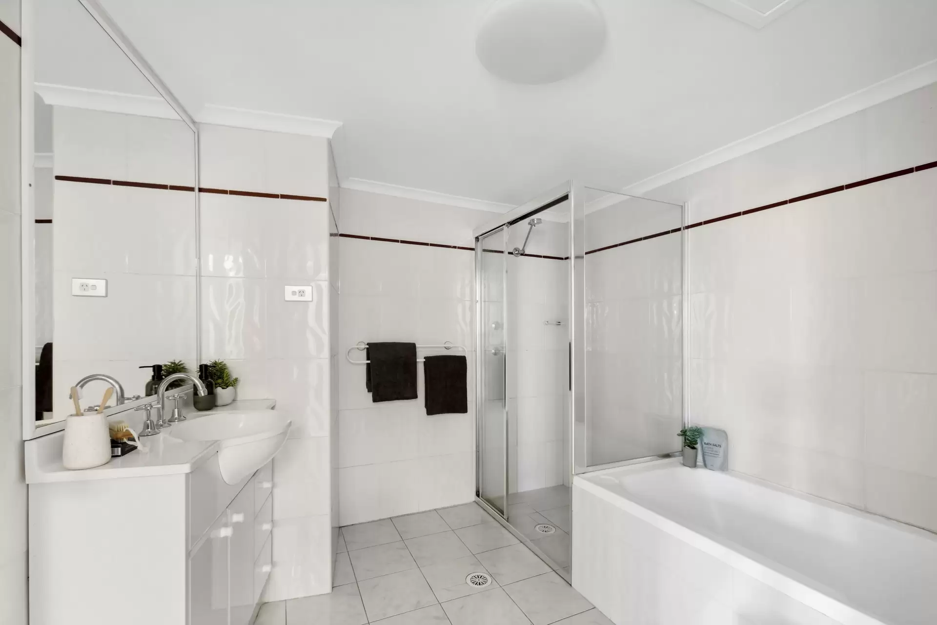 97/122 Saunders Street, Pyrmont Sold by Chidiac Realty - image 1