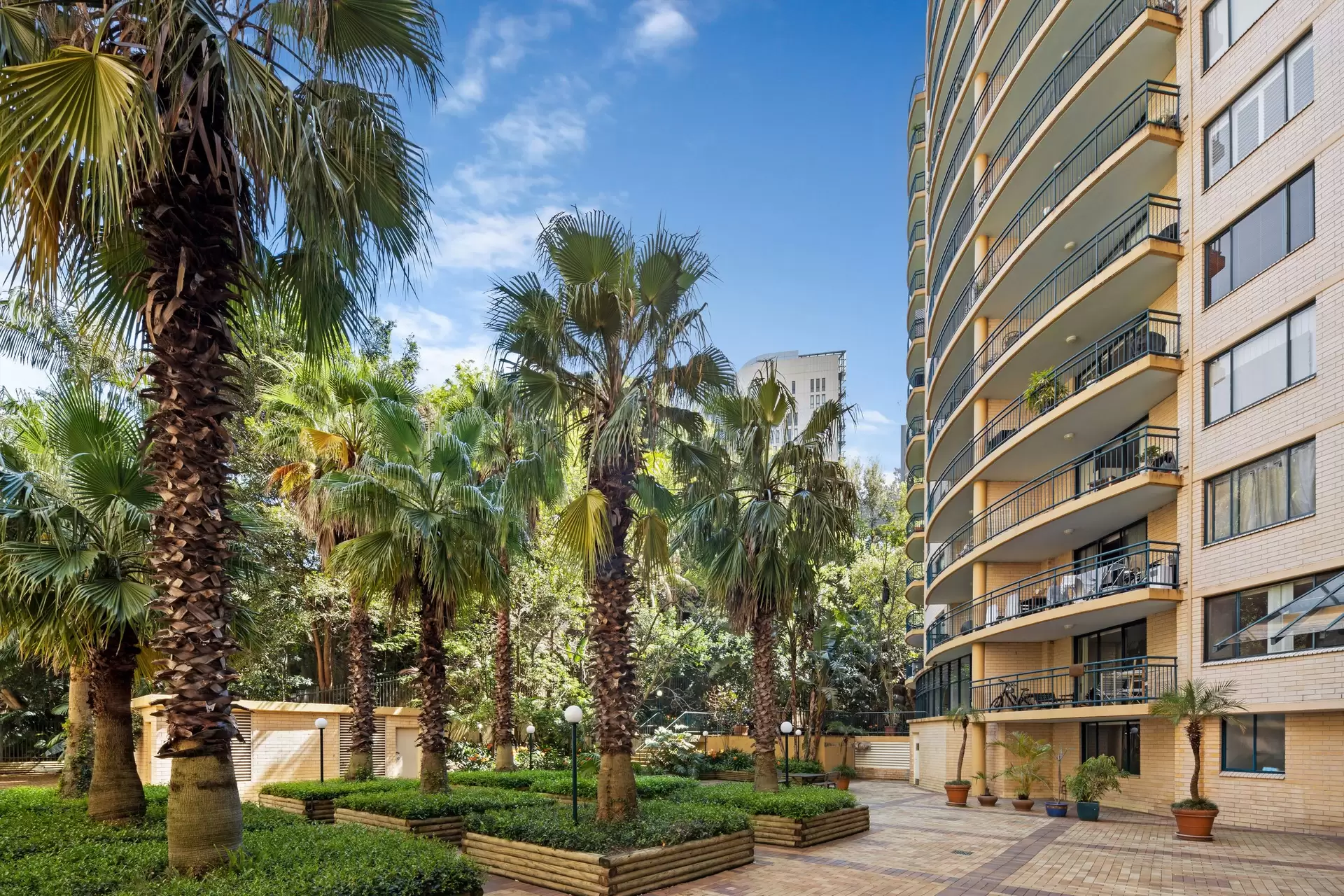 97/122 Saunders Street, Pyrmont Sold by Chidiac Realty - image 1