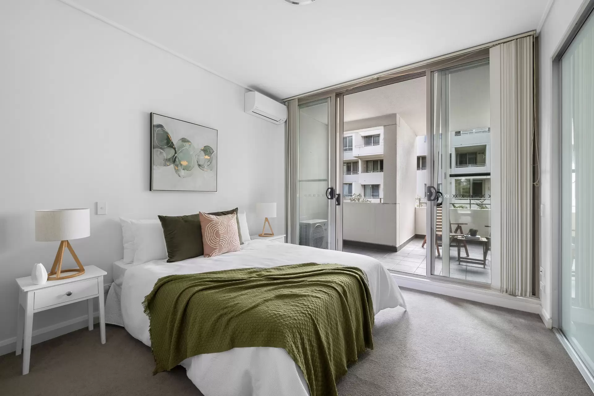305/19 Hill Road, Wentworth Point Sold by Chidiac Realty - image 1