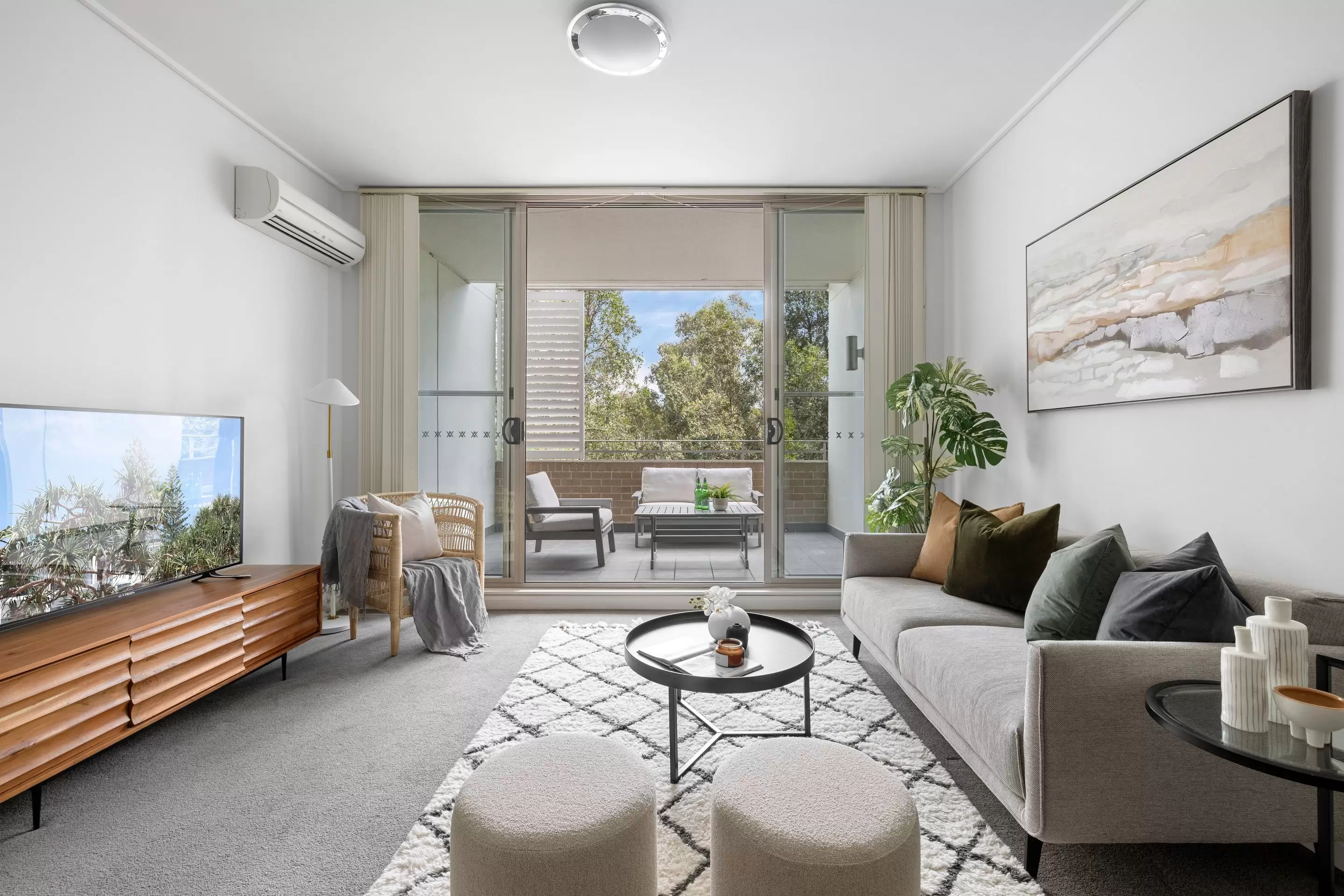 305/19 Hill Road, Wentworth Point Sold by Chidiac Realty - image 1