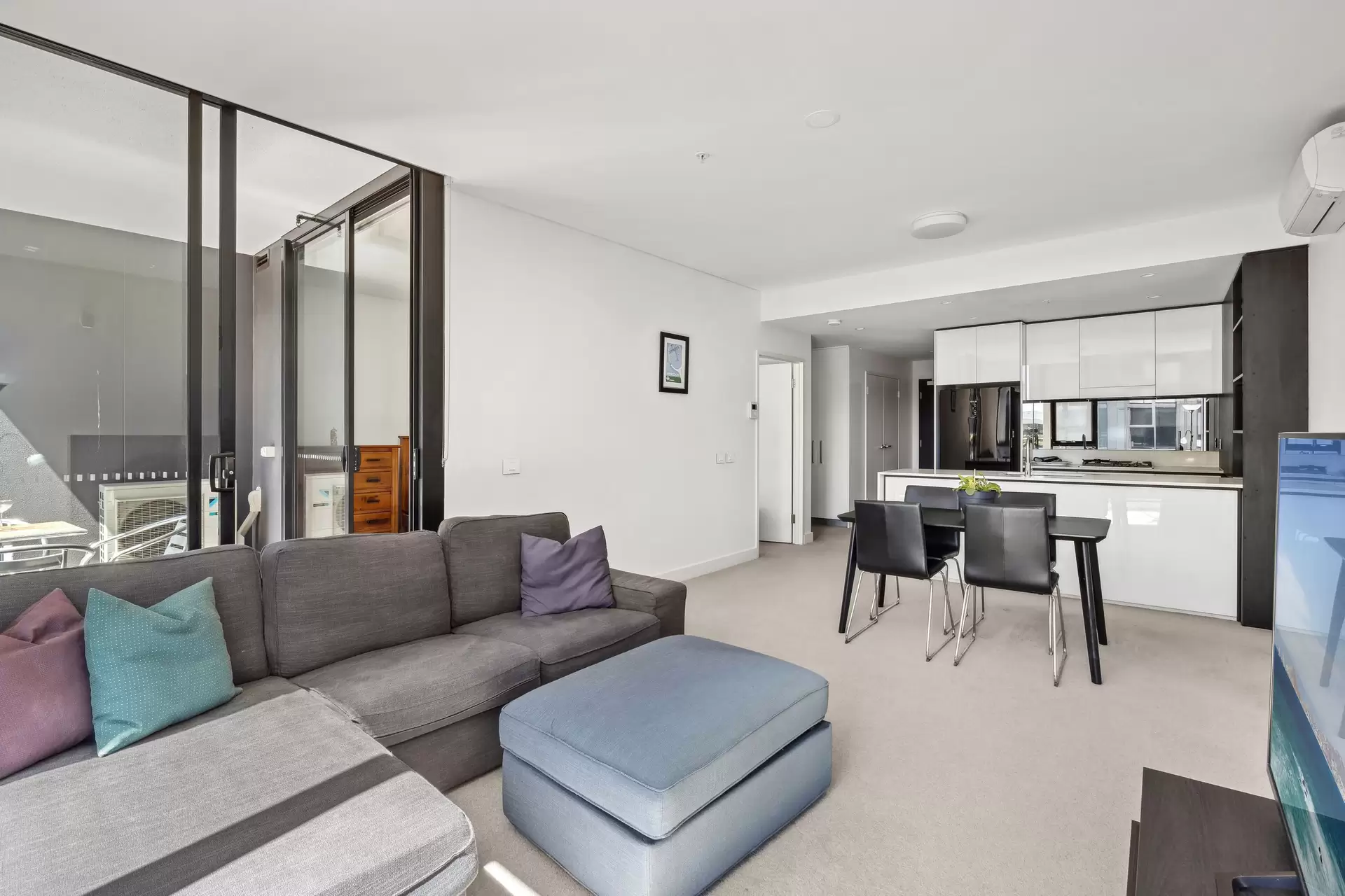 908/46 Savona Drive, Wentworth Point Sold by Chidiac Realty - image 1