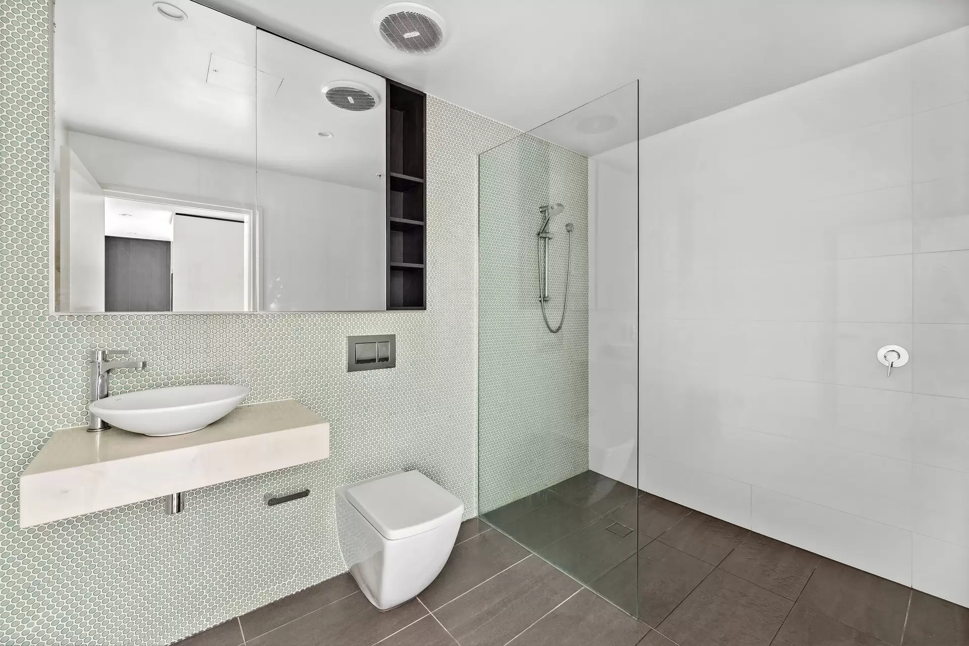 908/46 Savona Drive, Wentworth Point Sold by Chidiac Realty - image 1