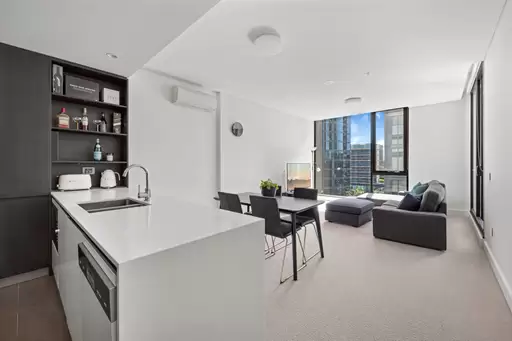 908/46 Savona Drive, Wentworth Point Sold by Chidiac Realty
