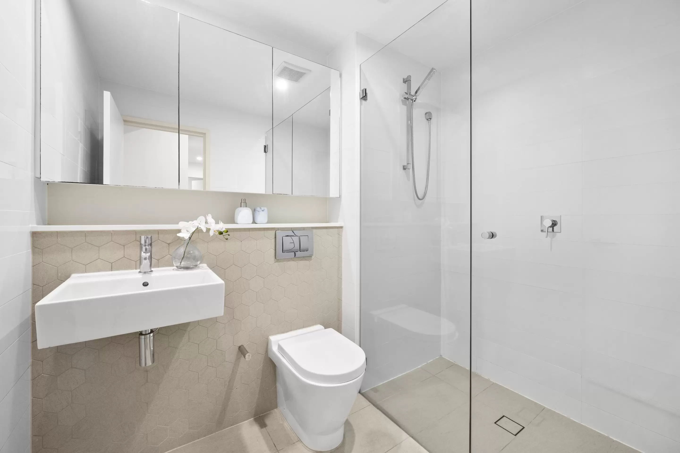 317/5 Verona Drive, Wentworth Point Sold by Chidiac Realty - image 8