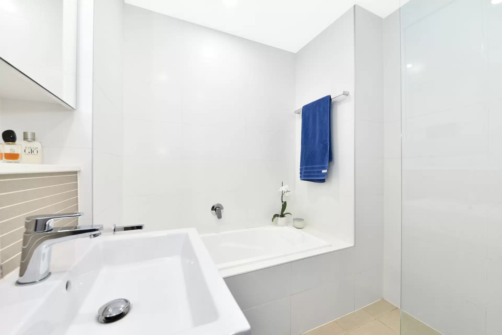 522/45 Amalfi Drive, Wentworth Point Sold by Chidiac Realty - image 1