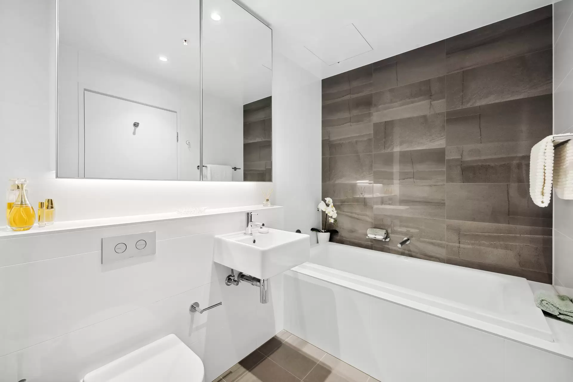 23503/2B Figtree Drive, Sydney Olympic Park Sold by Chidiac Realty - image 1