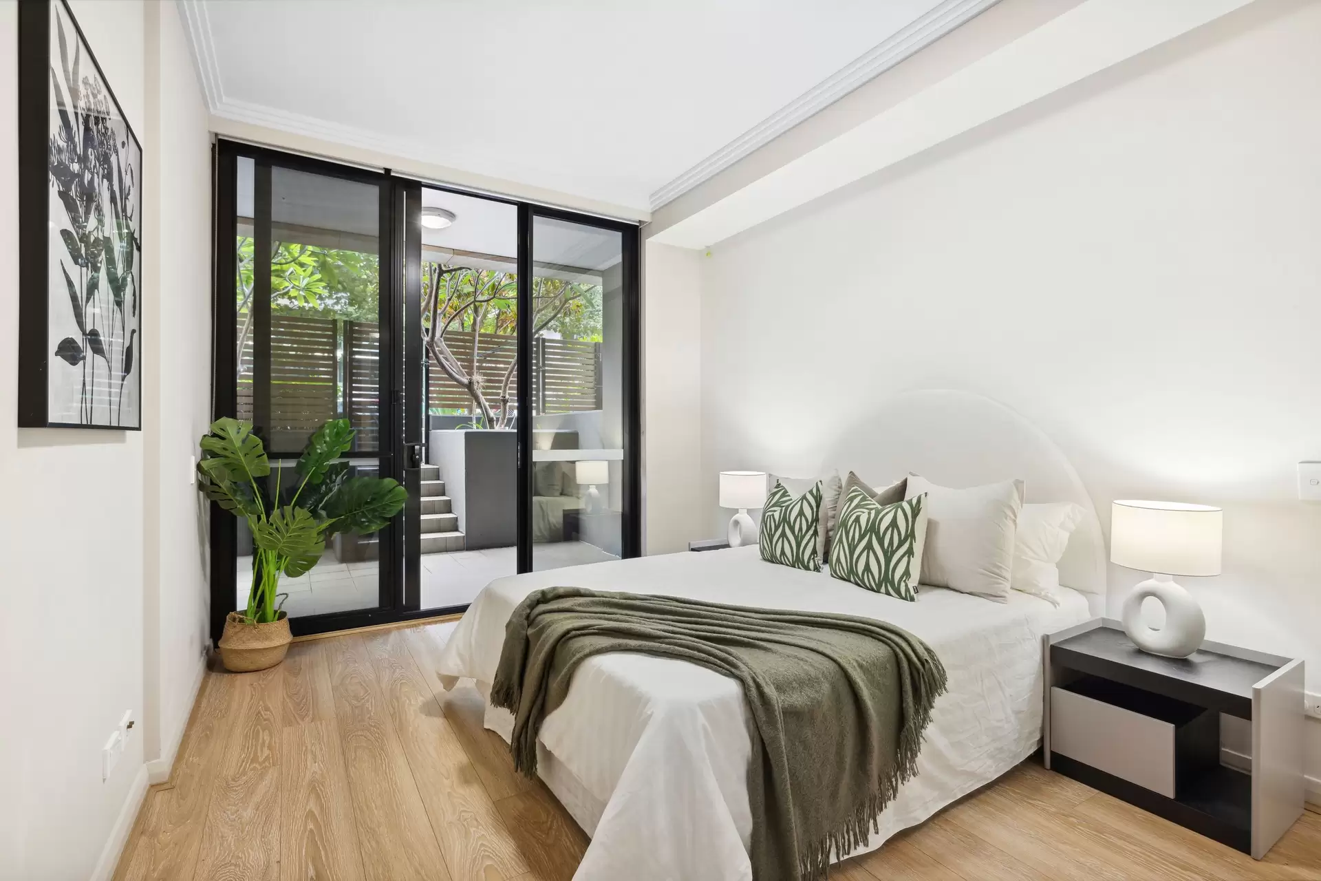 204/4 Footbridge Boulevard, Wentworth Point Sold by Chidiac Realty - image 1