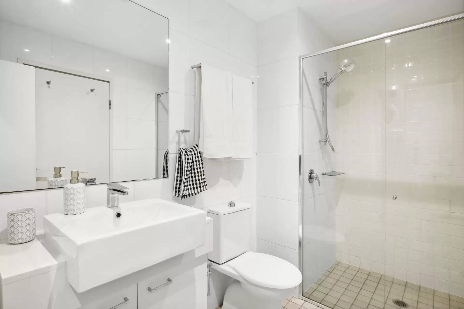 102/4 Nuvolari Place, Wentworth Point Sold by Chidiac Realty - image 1