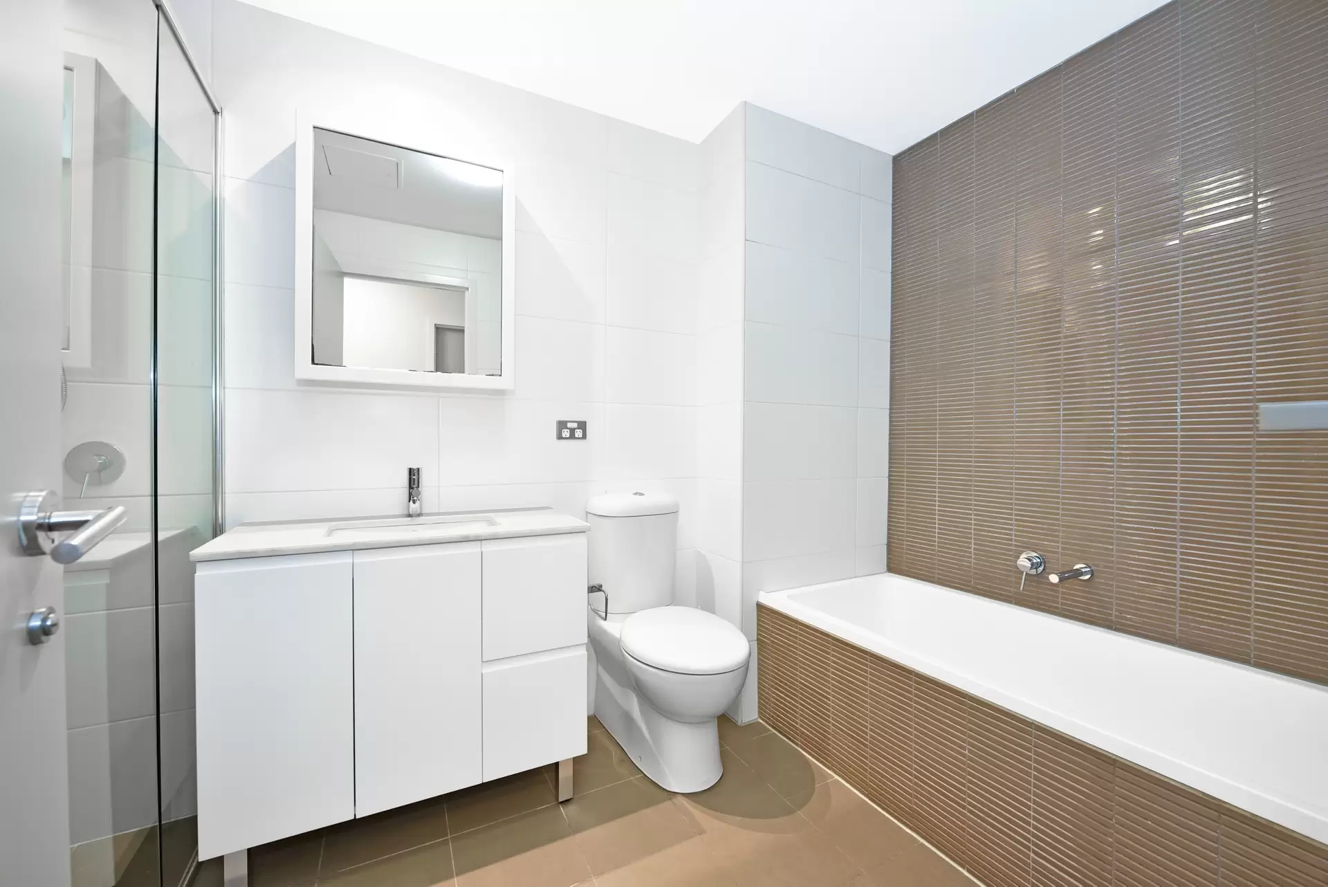 DG04/6 Latham Terrace, Newington Leased by Chidiac Realty - image 1