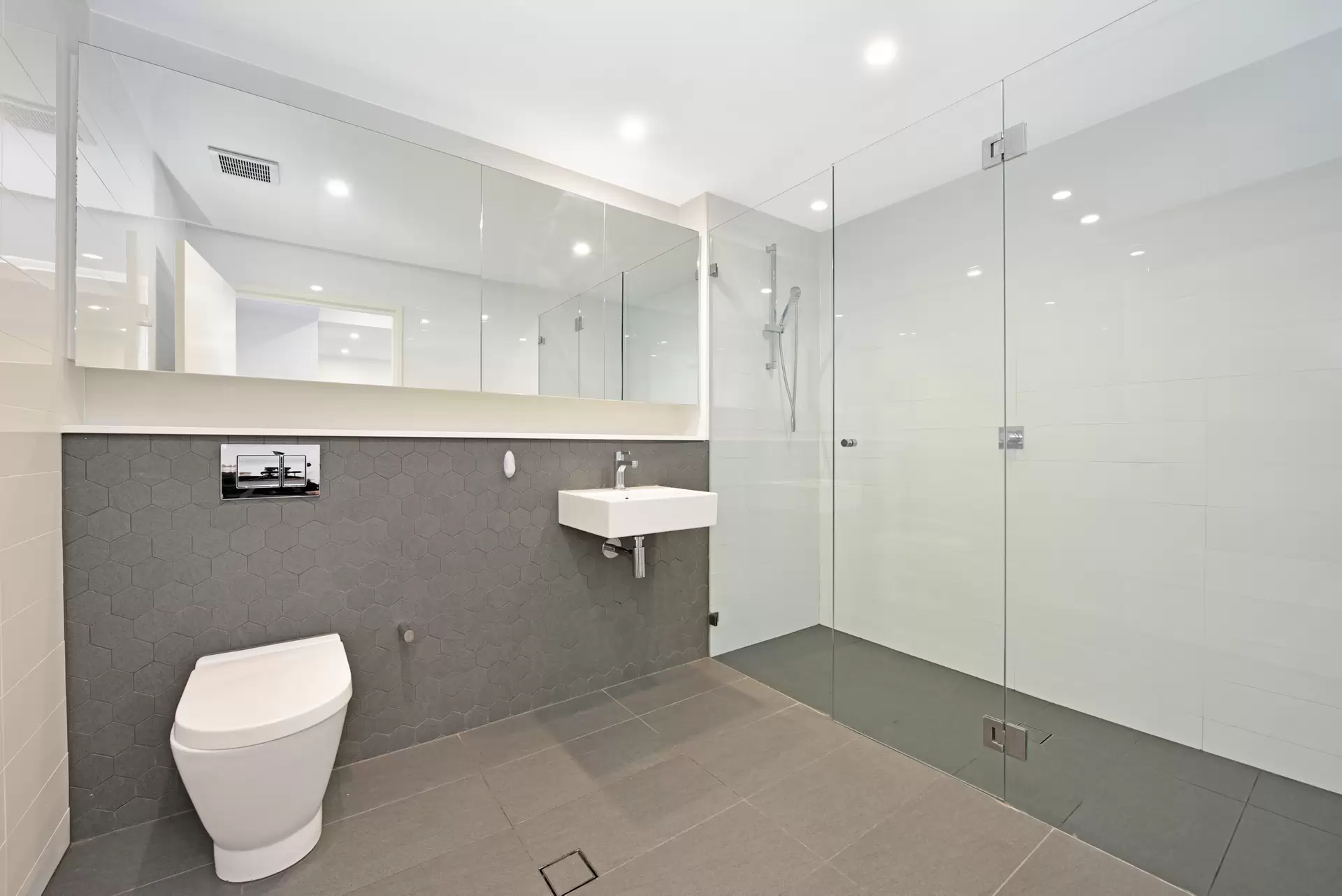 711/5 Verona Drive, Wentworth Point Leased by Chidiac Realty - image 1