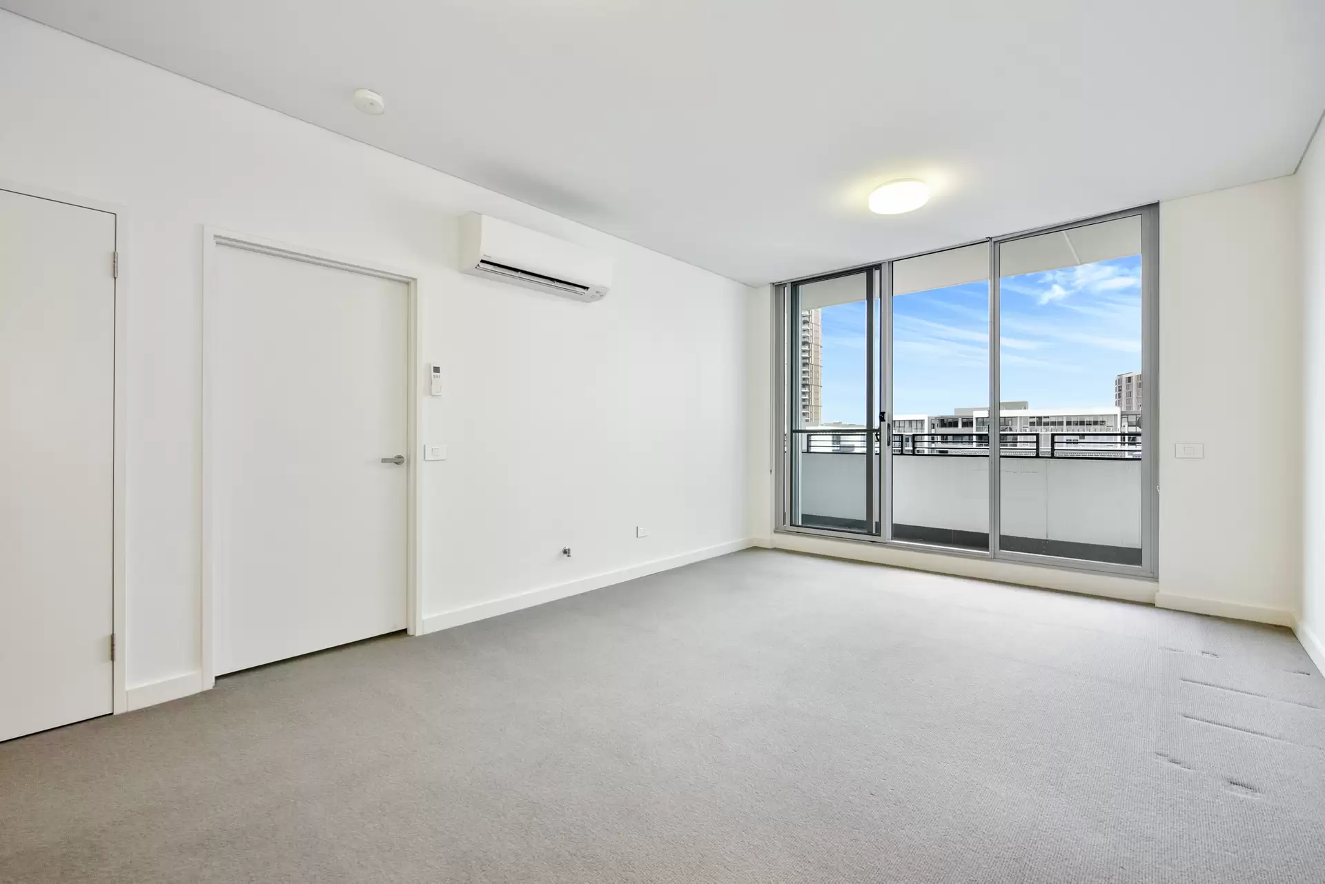 711/5 Verona Drive, Wentworth Point Leased by Chidiac Realty - image 1
