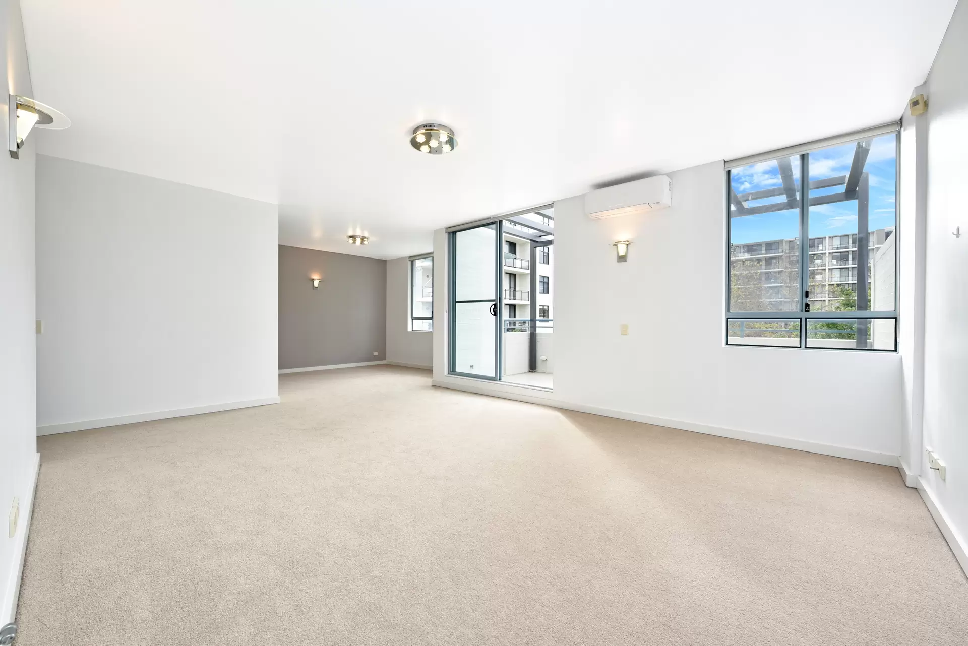 316/5 Stromboli Strait, Wentworth Point Leased by Chidiac Realty - image 1