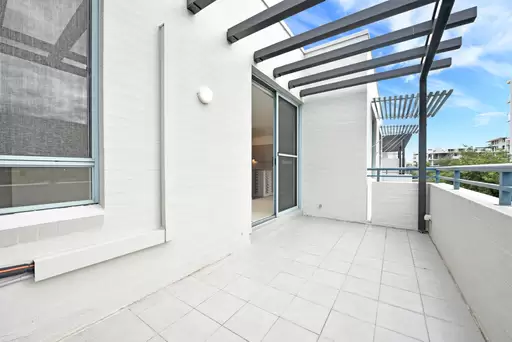 316/5 Stromboli Strait, Wentworth Point Leased by Chidiac Realty