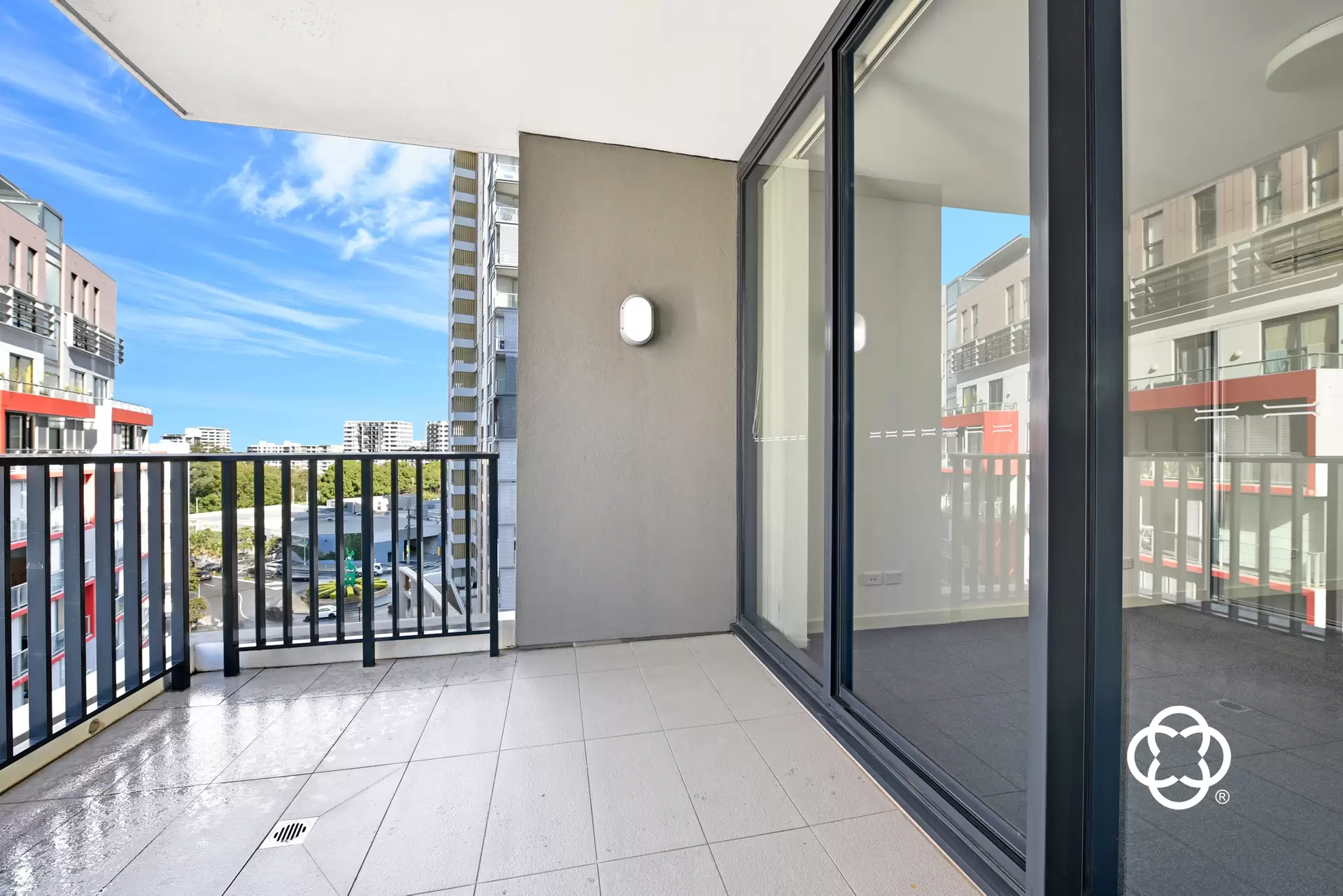 607/5 Brodie Spark Drive, Wolli Creek Leased by Chidiac Realty - image 1