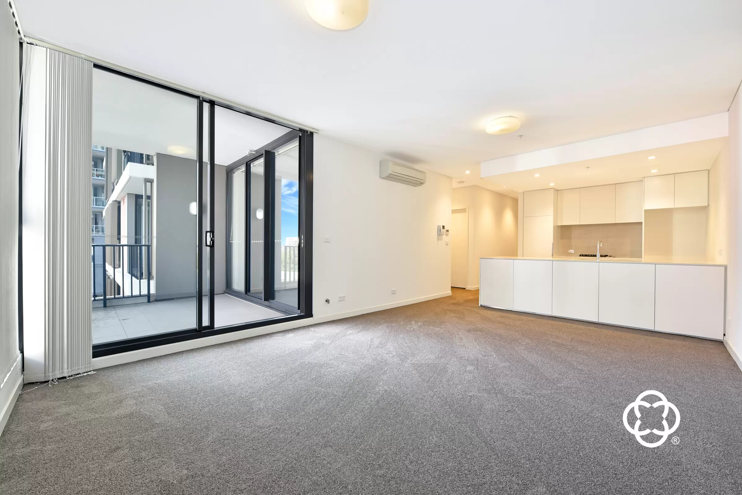 607/5 Brodie Spark Drive, Wolli Creek Leased by Chidiac Realty - image 2
