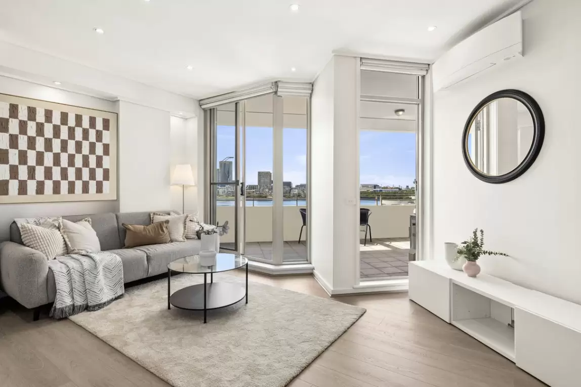 805/2 The Piazza, Wentworth Point Leased by Chidiac Realty - image 2