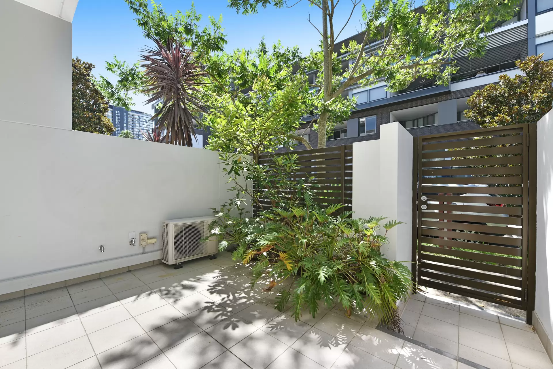 125/23 Savona Drive, Wentworth Point Leased by Chidiac Realty - image 1