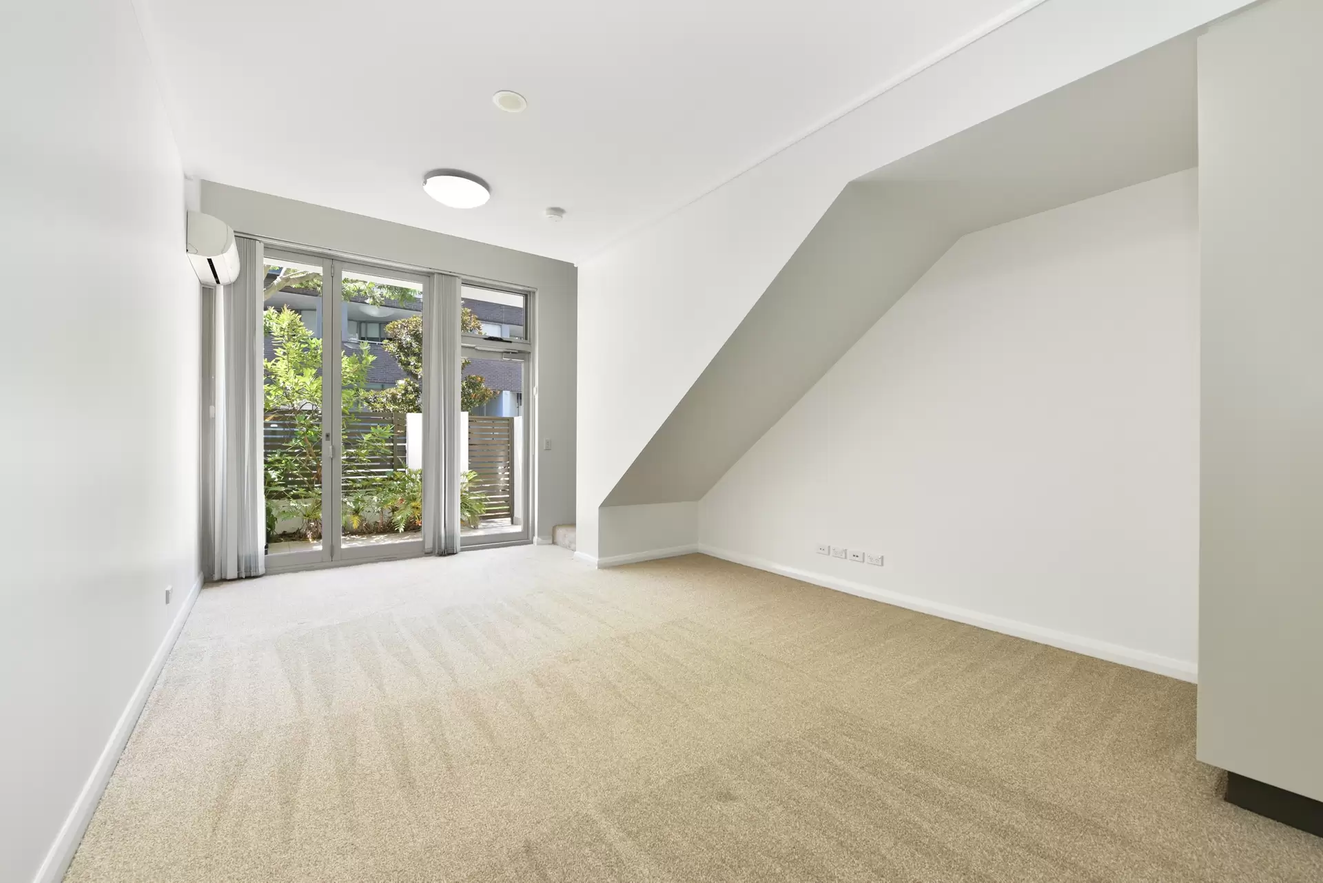 125/23 Savona Drive, Wentworth Point Leased by Chidiac Realty - image 1