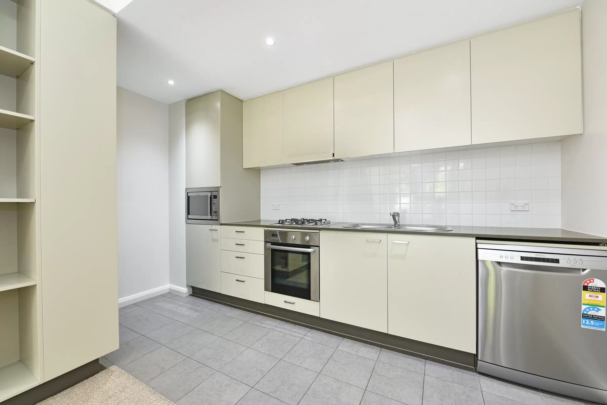125/23 Savona Drive, Wentworth Point Leased by Chidiac Realty - image 2