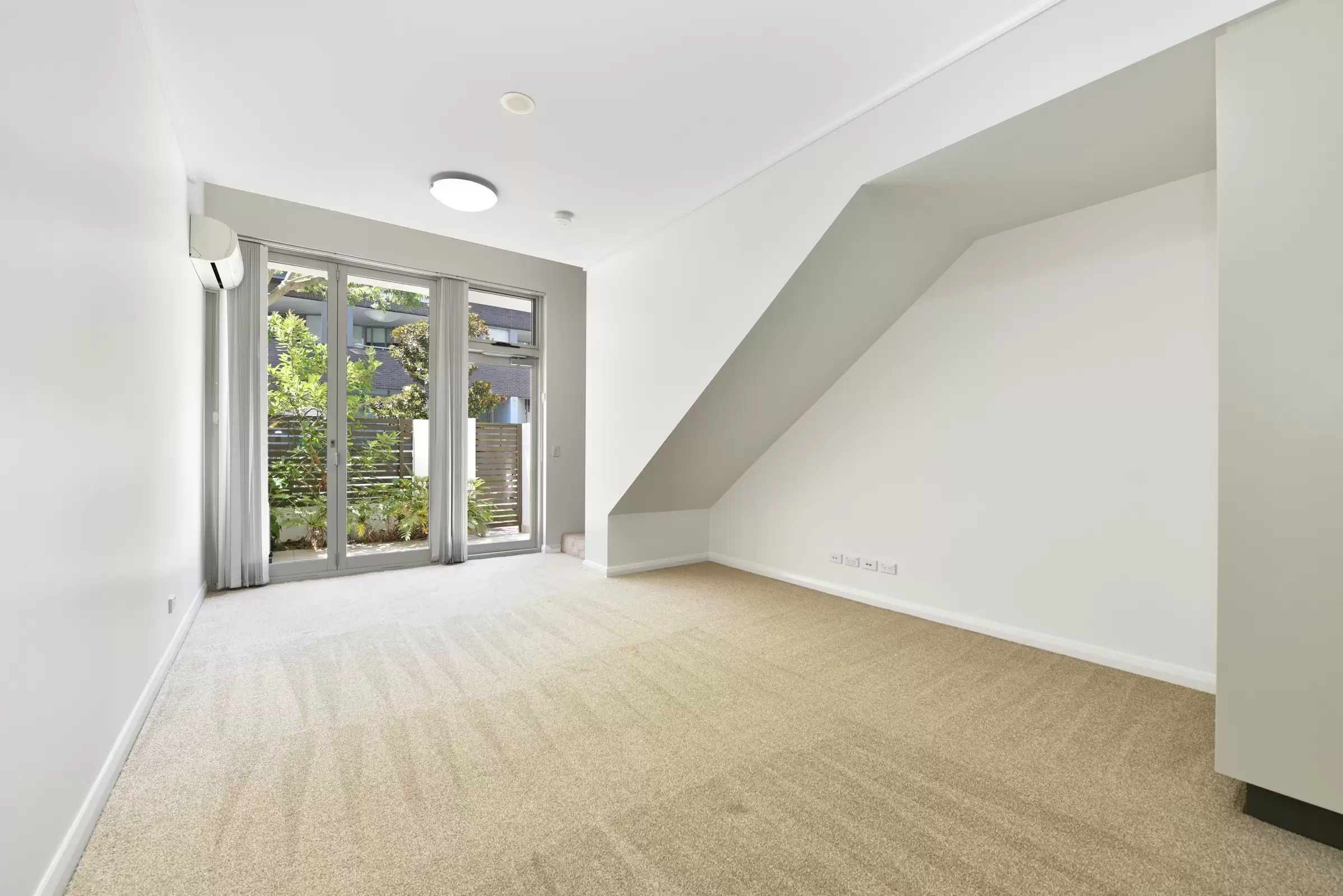 125/23 Savona Drive, Wentworth Point Leased by Chidiac Realty - image 1
