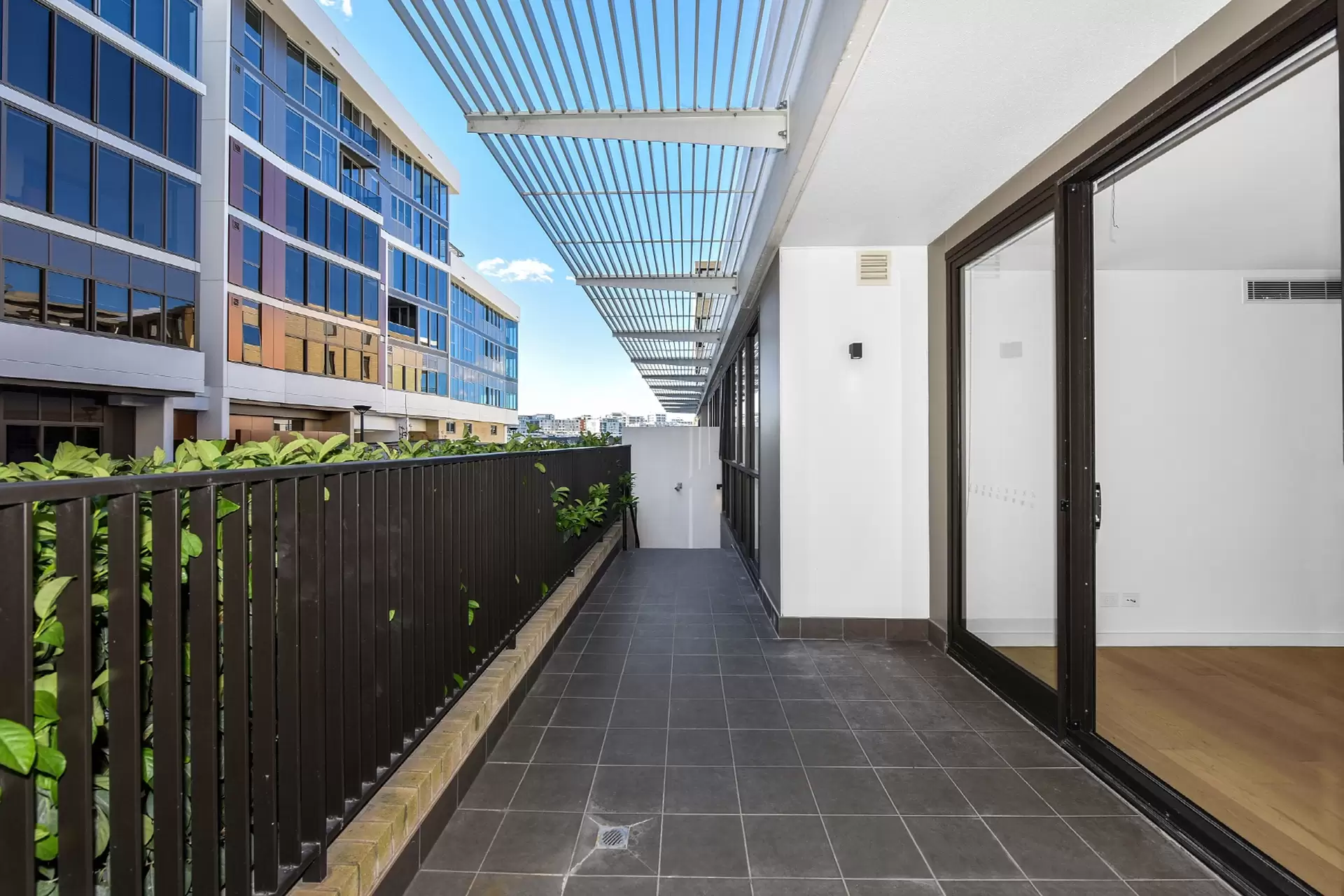 103/12 Half Street, Wentworth Point Leased by Chidiac Realty - image 1