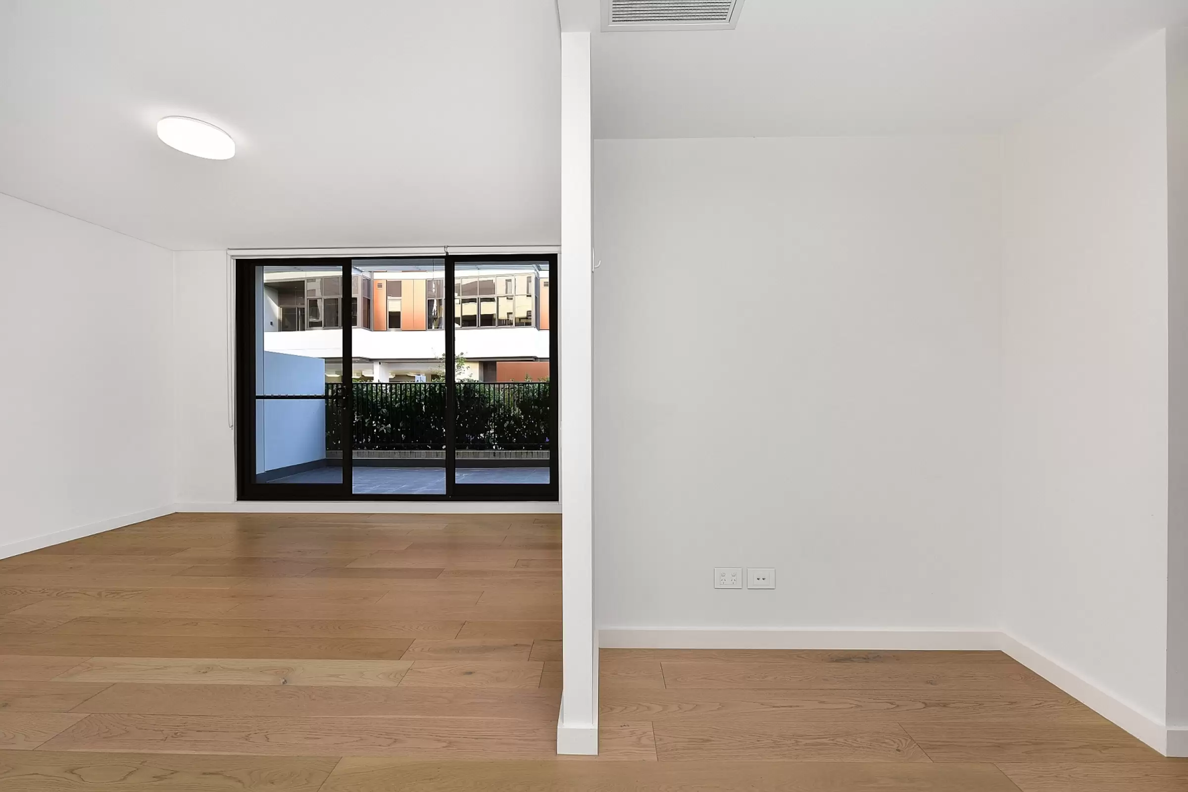 103/12 Half Street, Wentworth Point Leased by Chidiac Realty - image 4