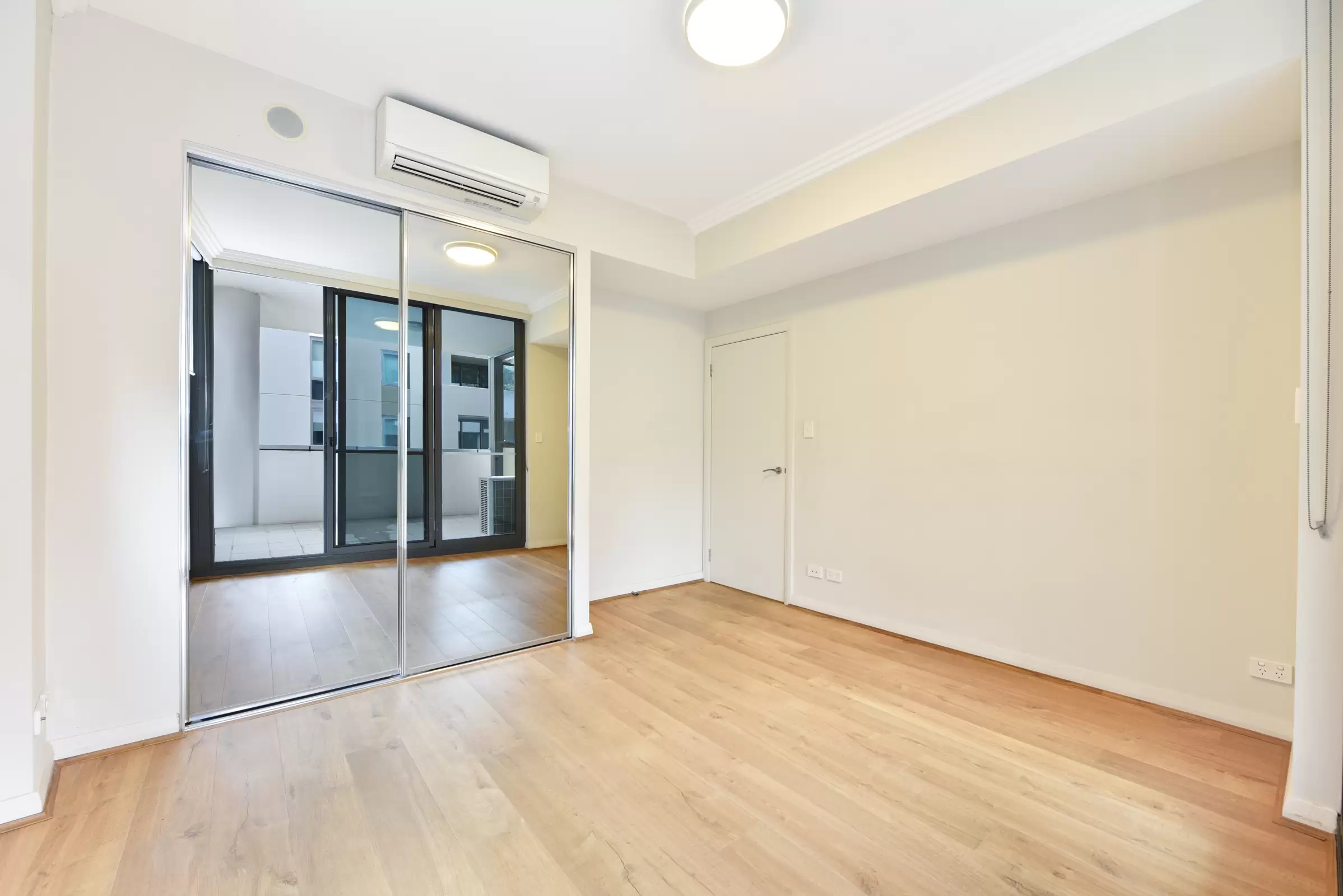 504/5 Waterways Street, Wentworth Point Leased by Chidiac Realty - image 5