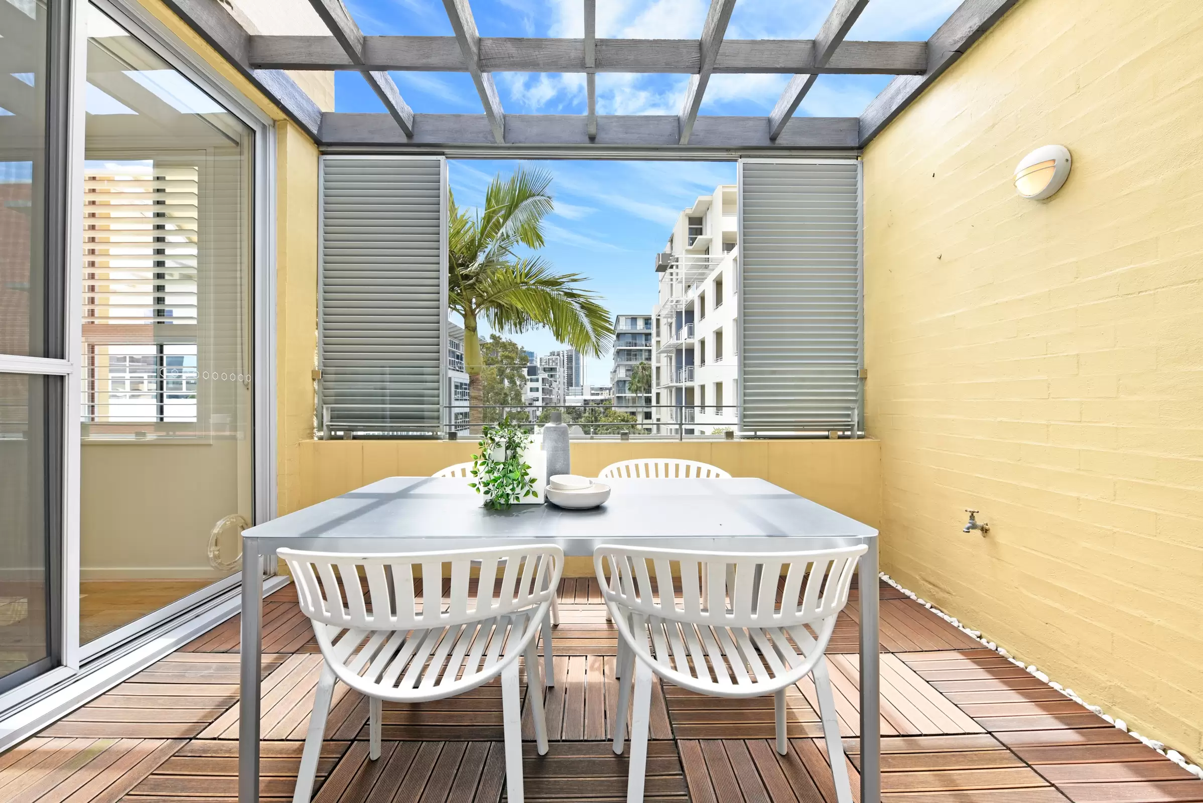 310/4 The Piazza, Wentworth Point Leased by Chidiac Realty - image 2