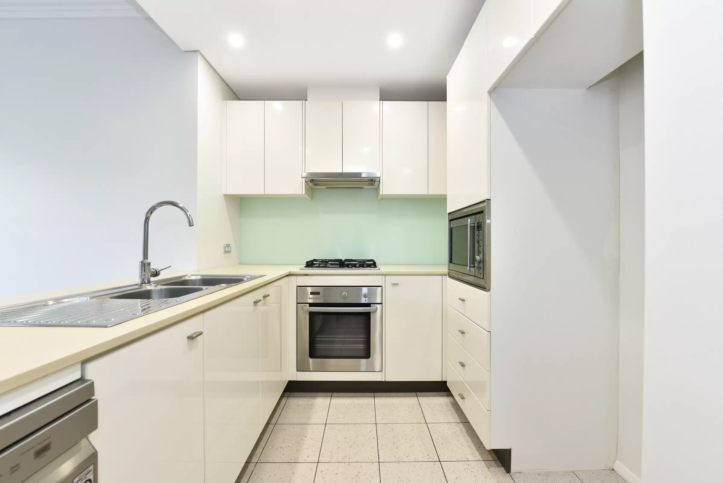 126/3 Stromboli Strait, Wentworth Point Leased by Chidiac Realty - image 3