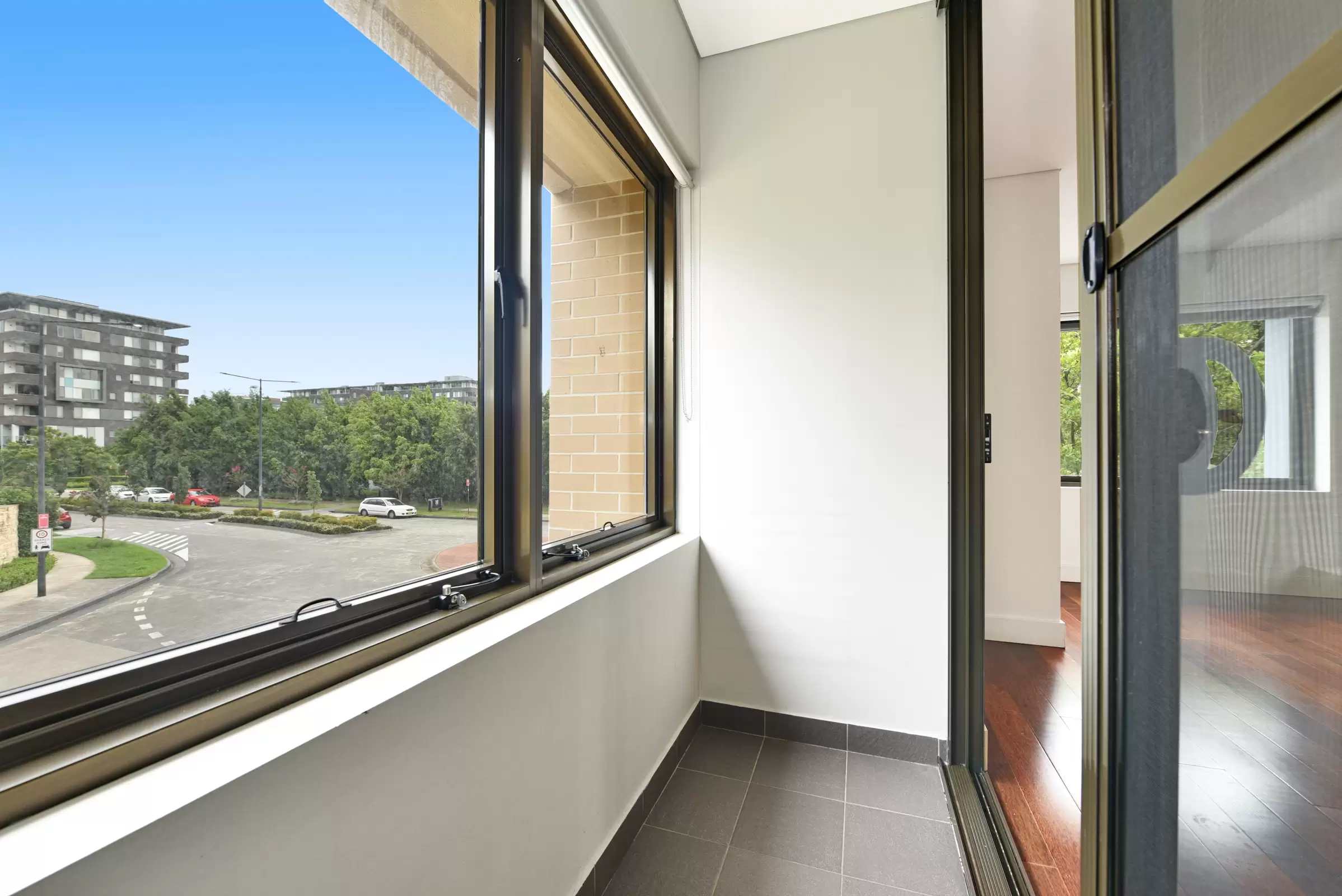 241/30 Baywater Drive, Wentworth Point Leased by Chidiac Realty - image 3