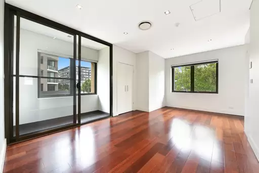 241/30 Baywater Drive, Wentworth Point Leased by Chidiac Realty