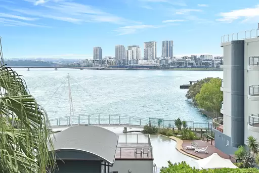 113/27 Bennelong Parkway, Wentworth Point Leased by Chidiac Realty