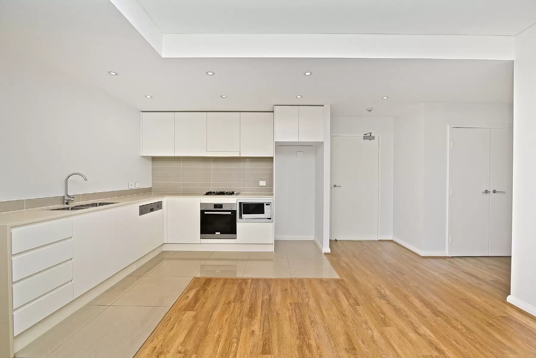 319/16 Baywater Drive, Wentworth Point Leased by Chidiac Realty - image 2