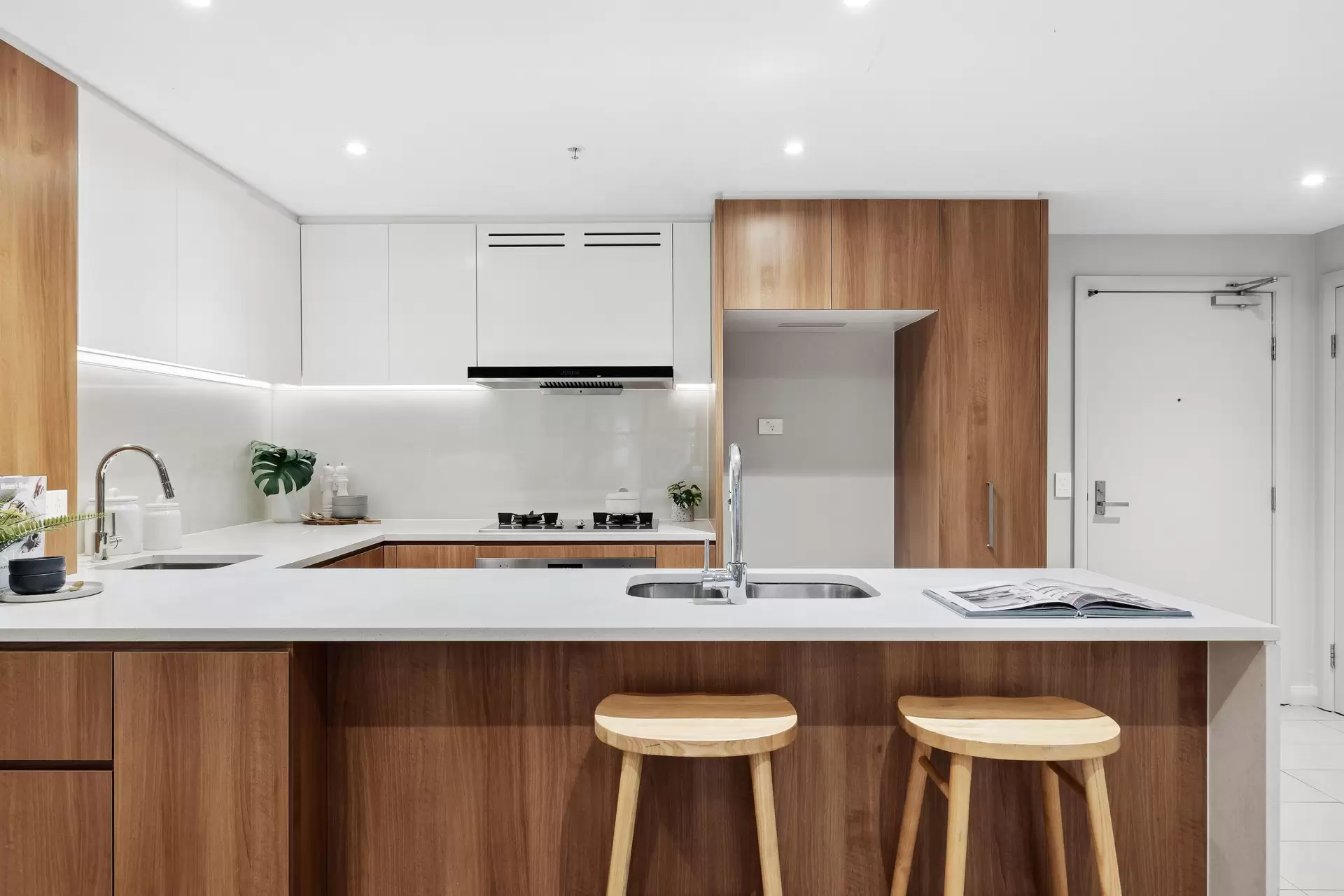804/5 Wentworth Place, Wentworth Point Sold by Chidiac Realty - image 1