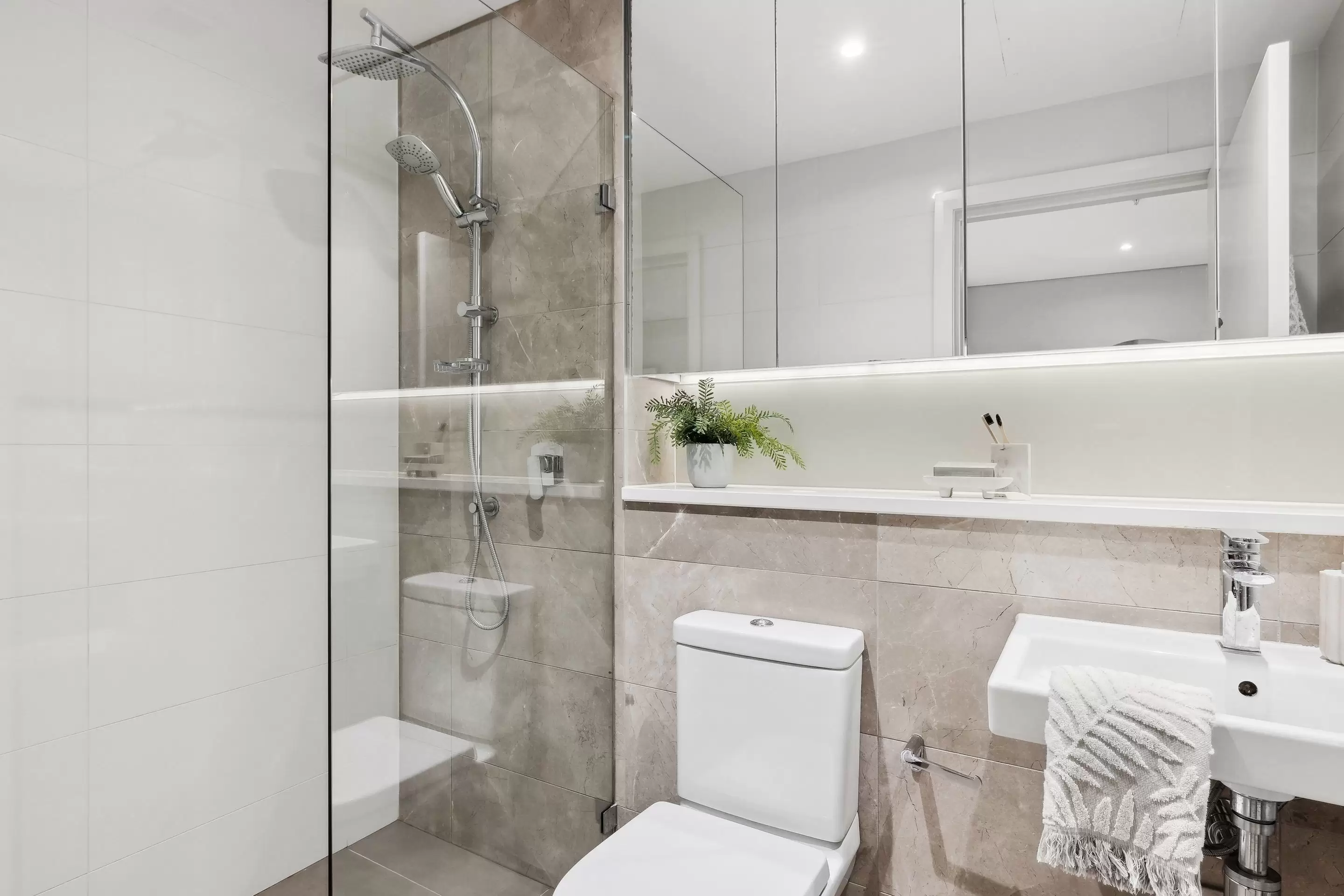 804/5 Wentworth Place, Wentworth Point Sold by Chidiac Realty - image 7
