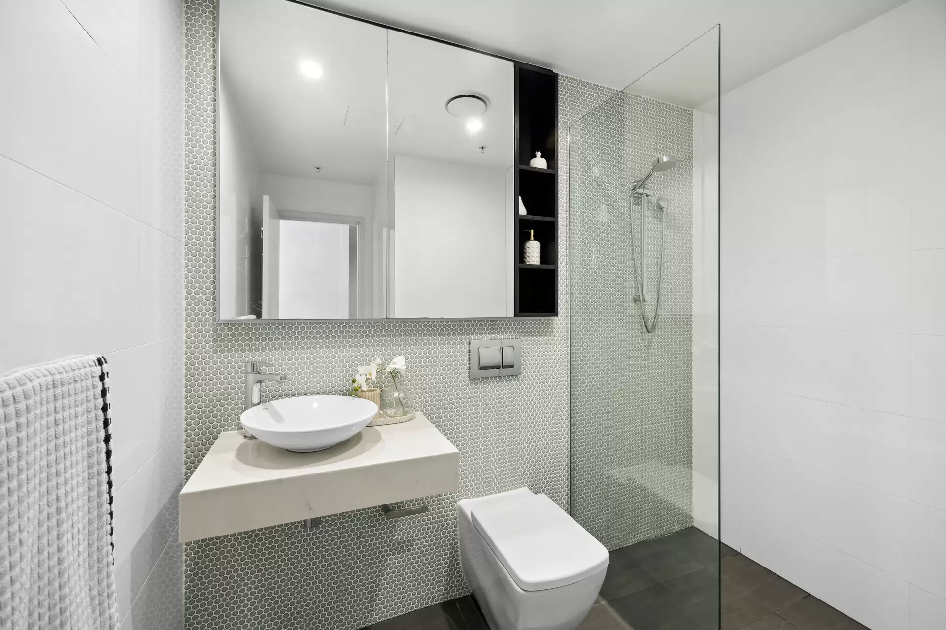 2607/46 Savona Drive, Wentworth Point Sold by Chidiac Realty - image 1