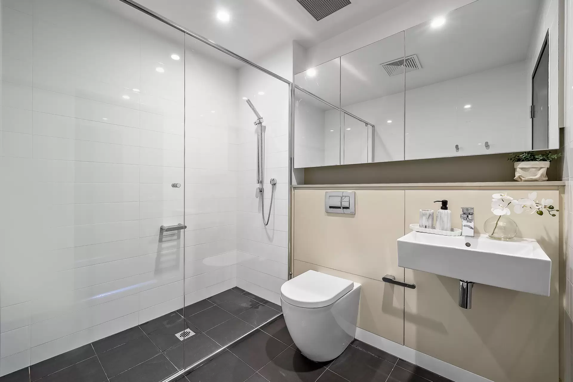 517/14 Nuvolari Place, Wentworth Point Sold by Chidiac Realty - image 1