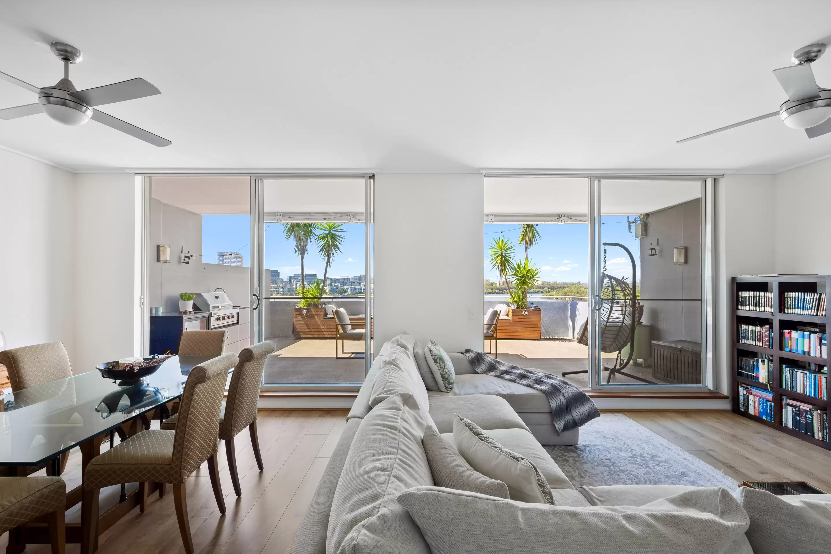 619/16 Marine Parade, Wentworth Point Sold by Chidiac Realty - image 3