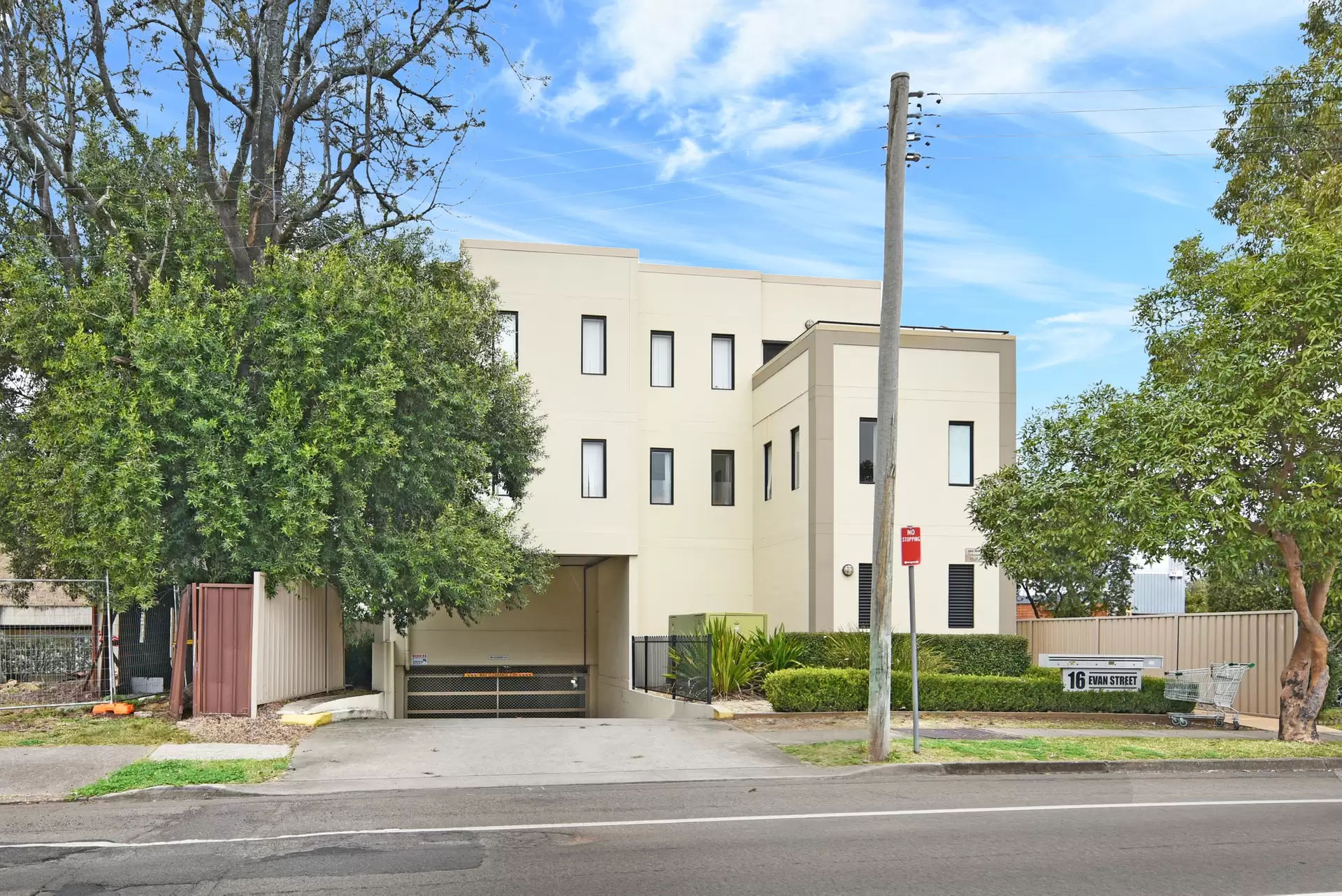 20/282 High Street, Penrith Leased by Chidiac Realty - image 1